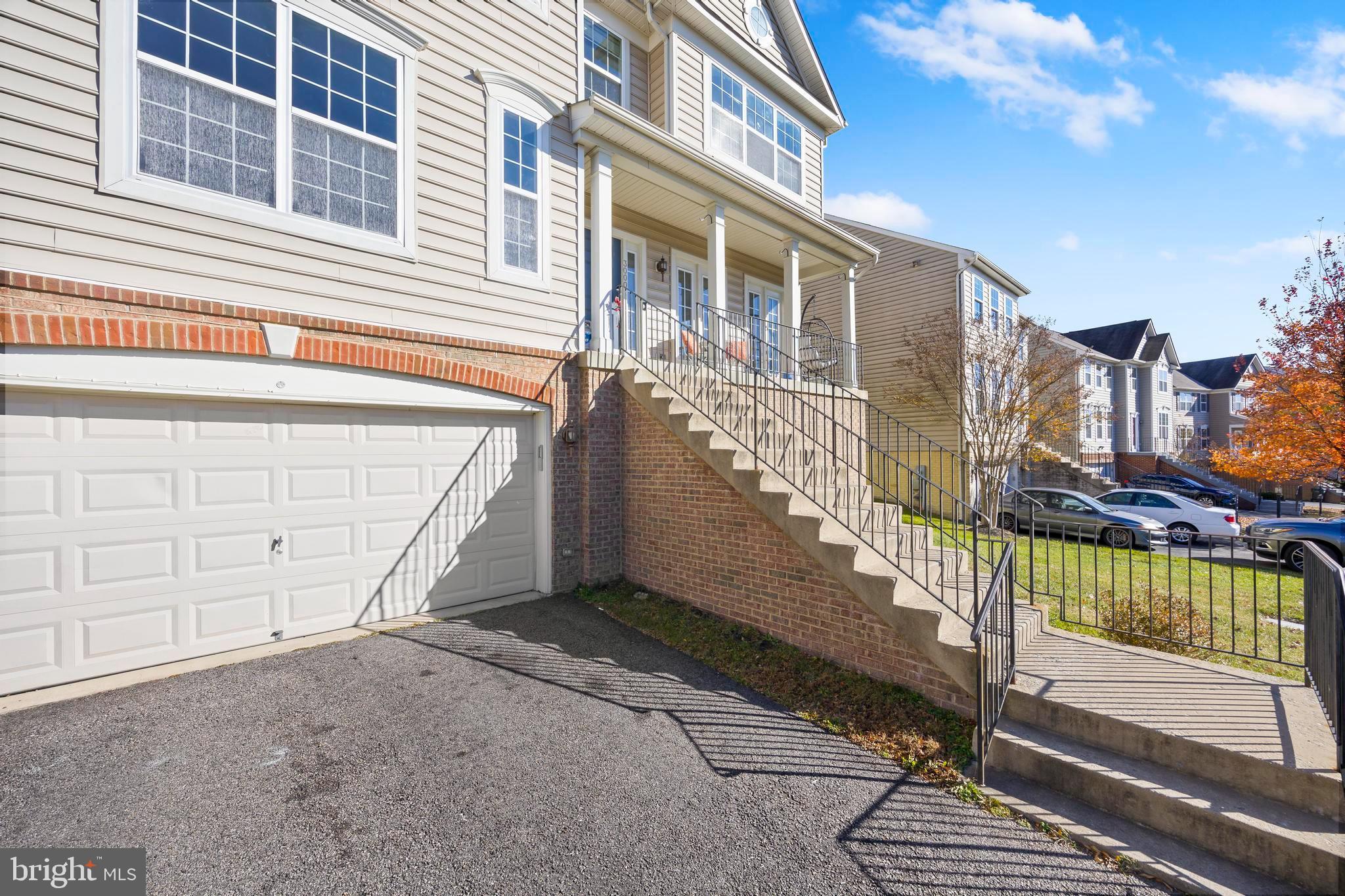 EAGLES POINTE - Residential