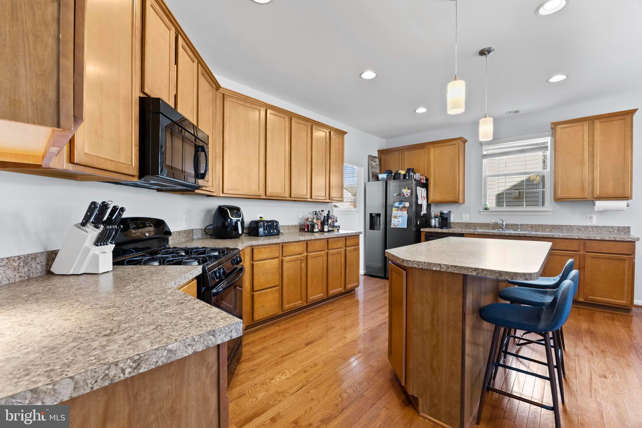 EAGLES POINTE - Residential