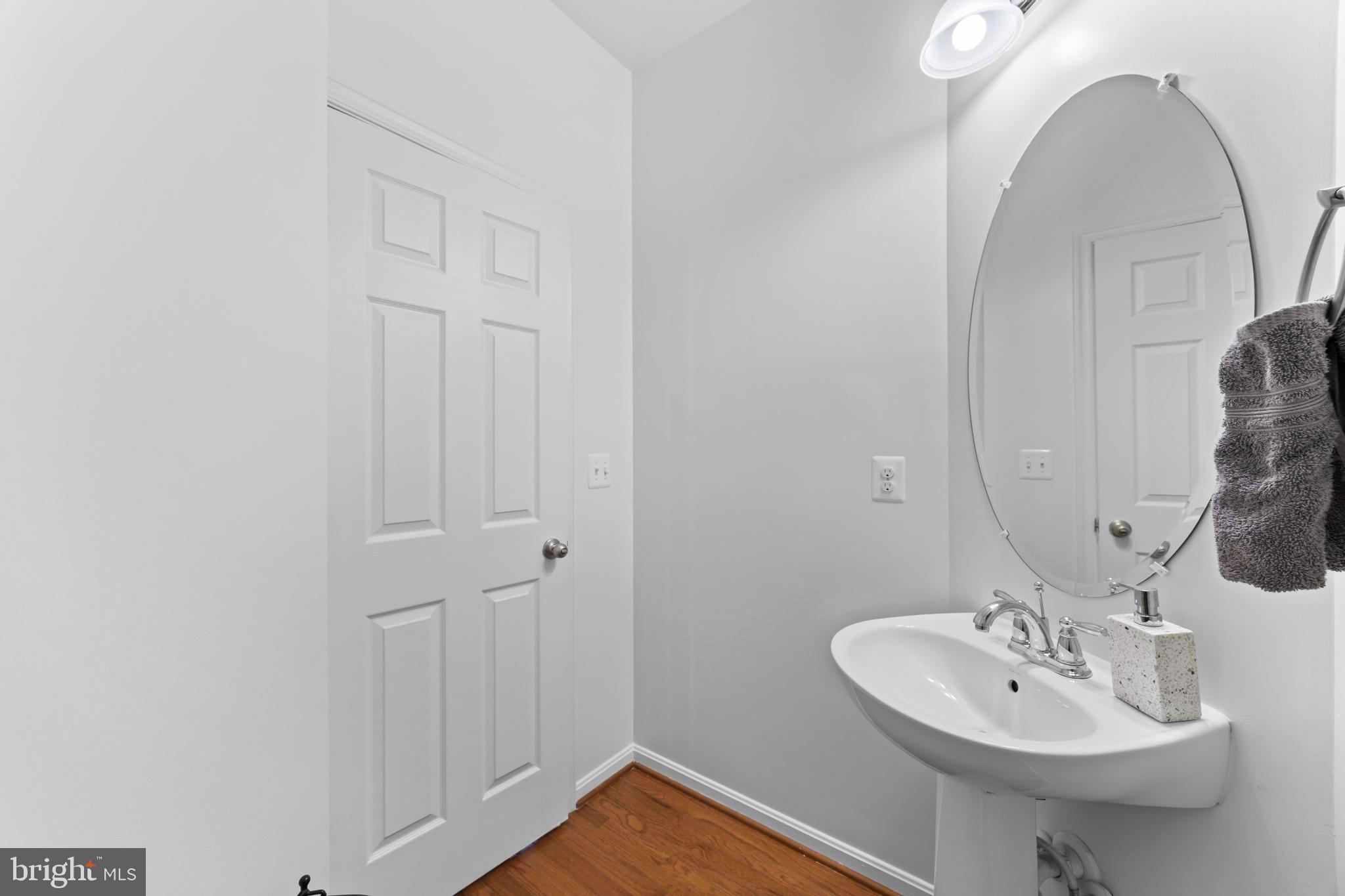 EAGLES POINTE - Residential