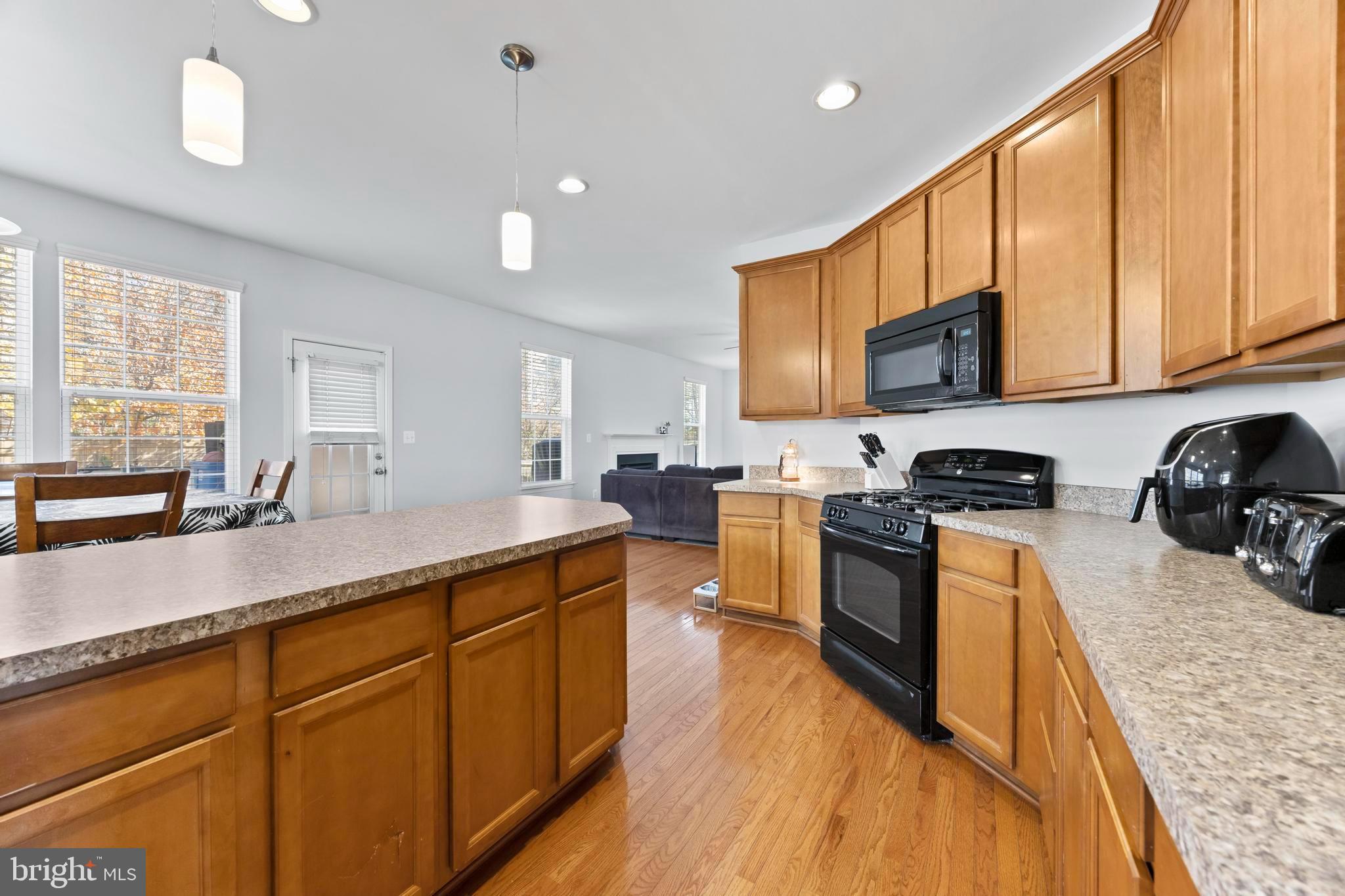 EAGLES POINTE - Residential