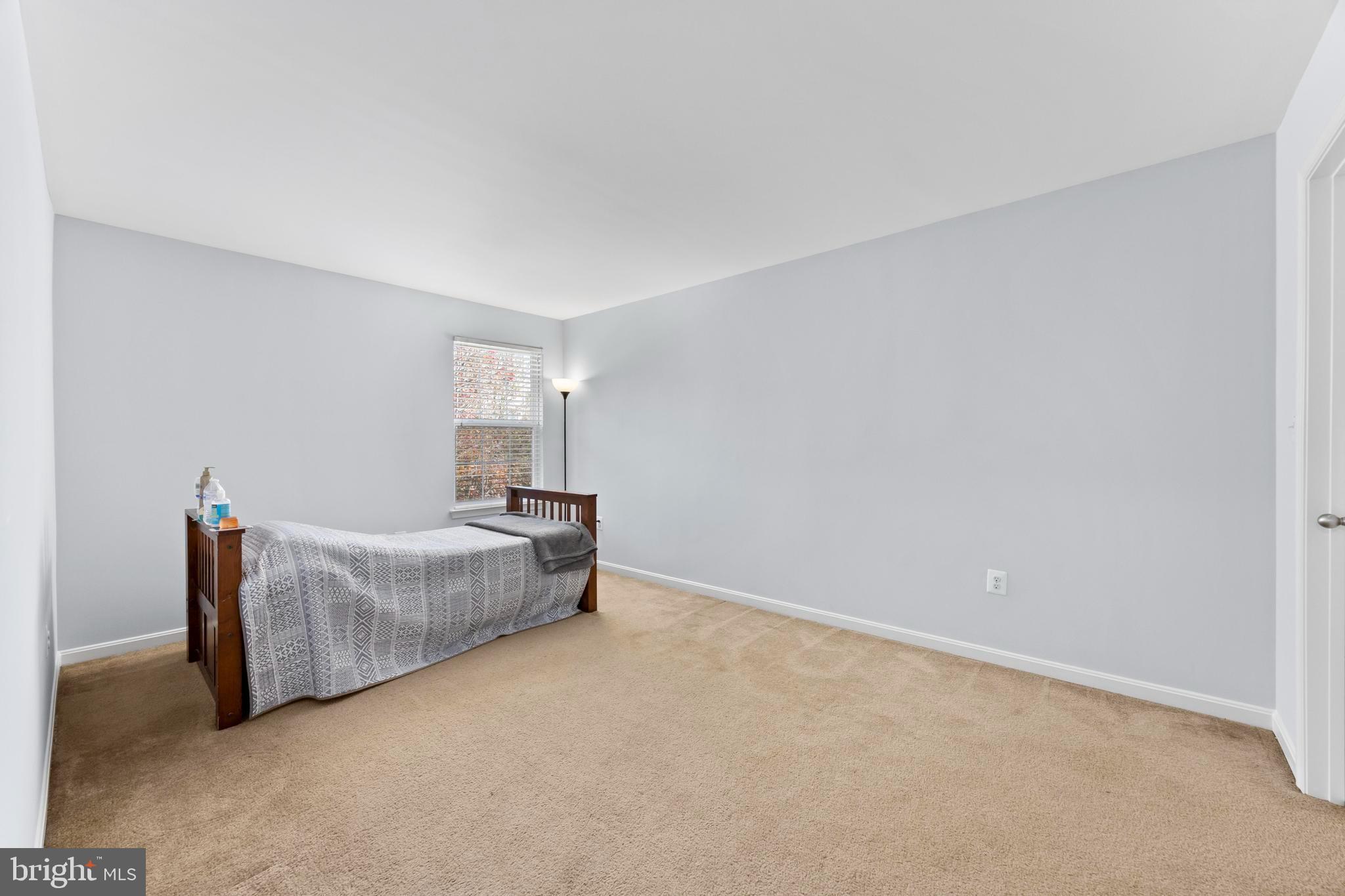 EAGLES POINTE - Residential