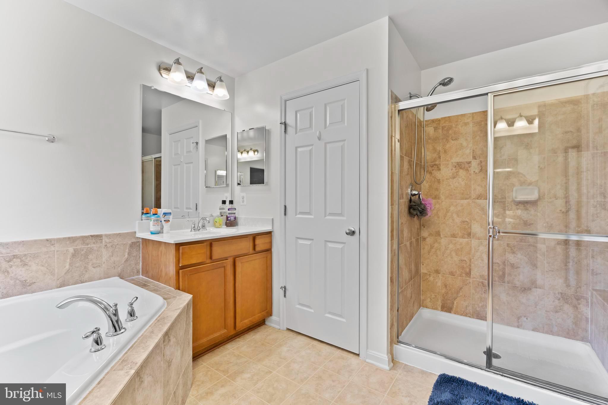 EAGLES POINTE - Residential