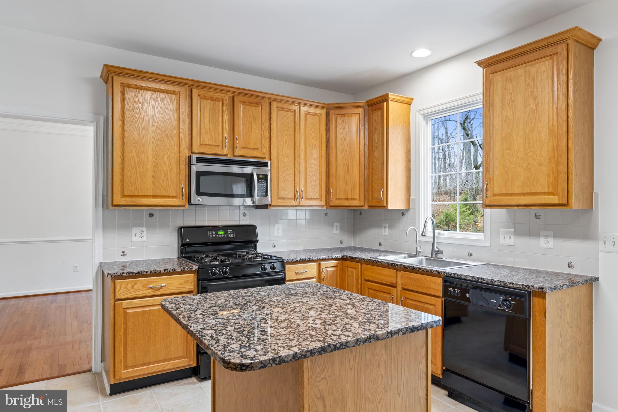 BELMONT COUNTRY CLUB - Residential