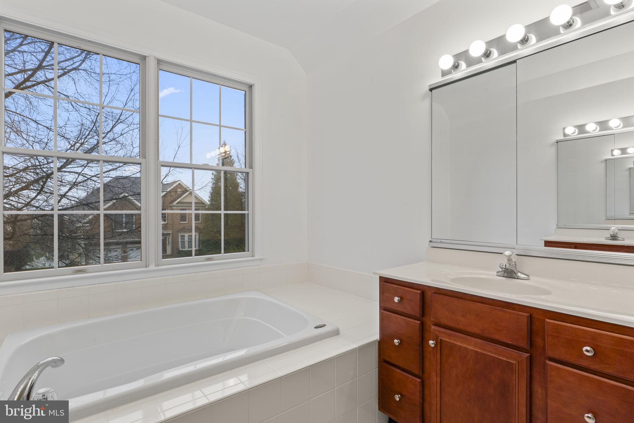 BELMONT COUNTRY CLUB - Residential