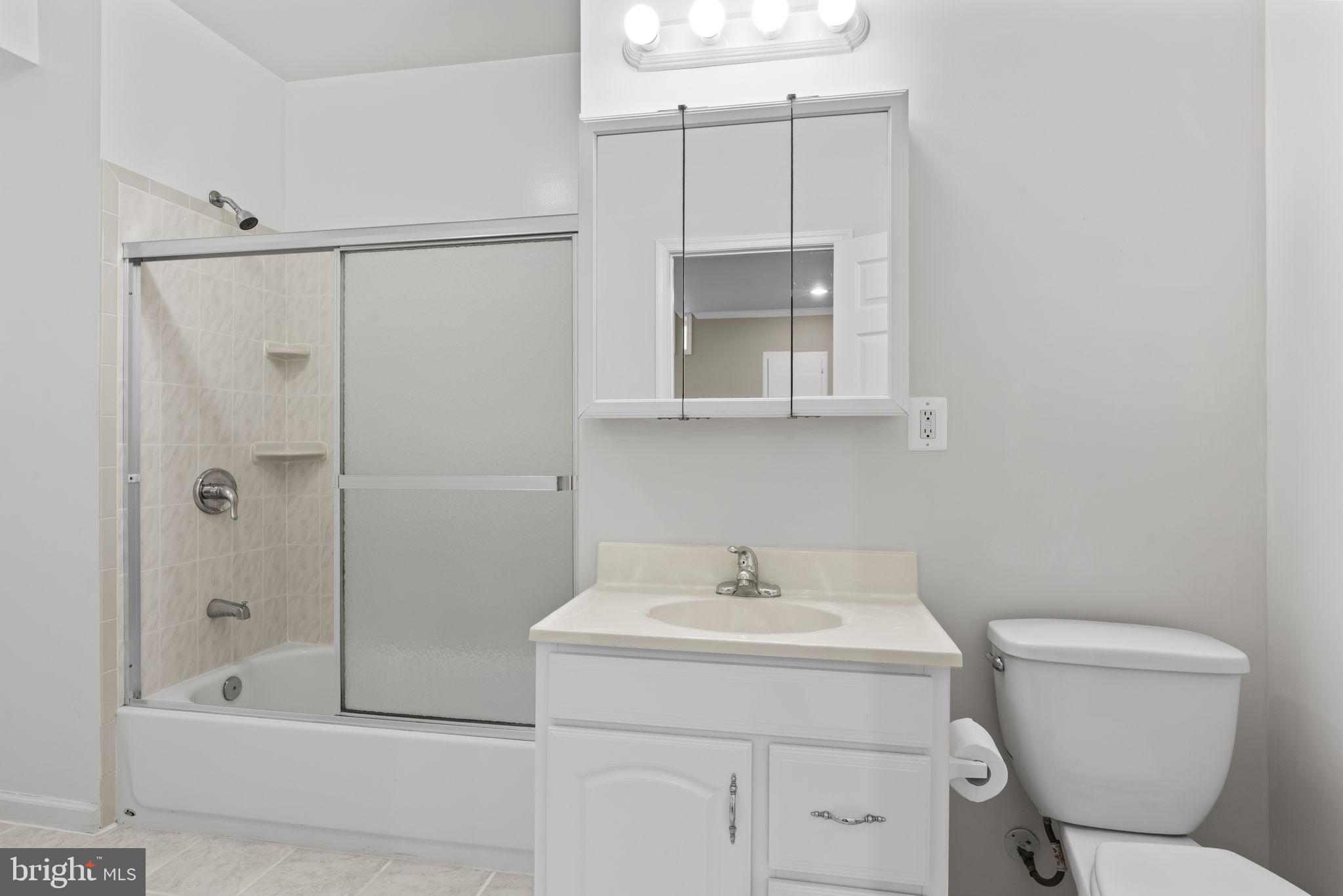 BELMONT COUNTRY CLUB - Residential