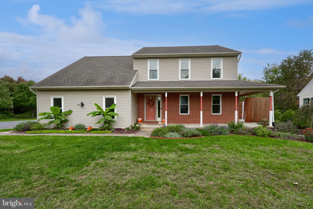 Photo of 243 Kingsbridge Drive, LITITZ, PA 17543 (MLS # PALA2095958)