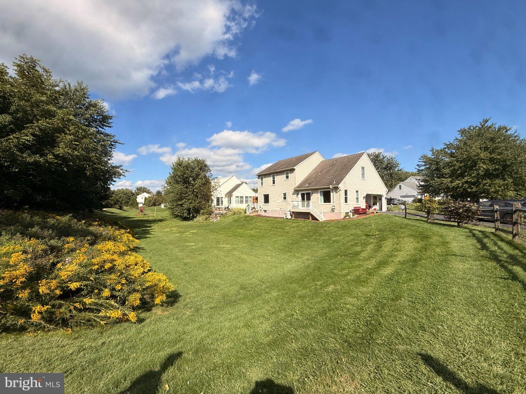 Photo of 243 Kingsbridge Drive, LITITZ, PA 17543 (MLS # PALA2095958)
