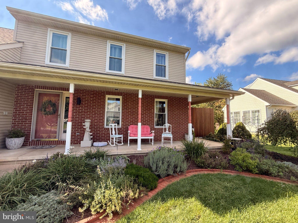 Photo of 243 Kingsbridge Drive, LITITZ, PA 17543 (MLS # PALA2095958)