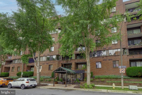 Photo of 1600 Prince Street #610, ALEXANDRIA, VA 22314 (MLS # VAAX2066424)