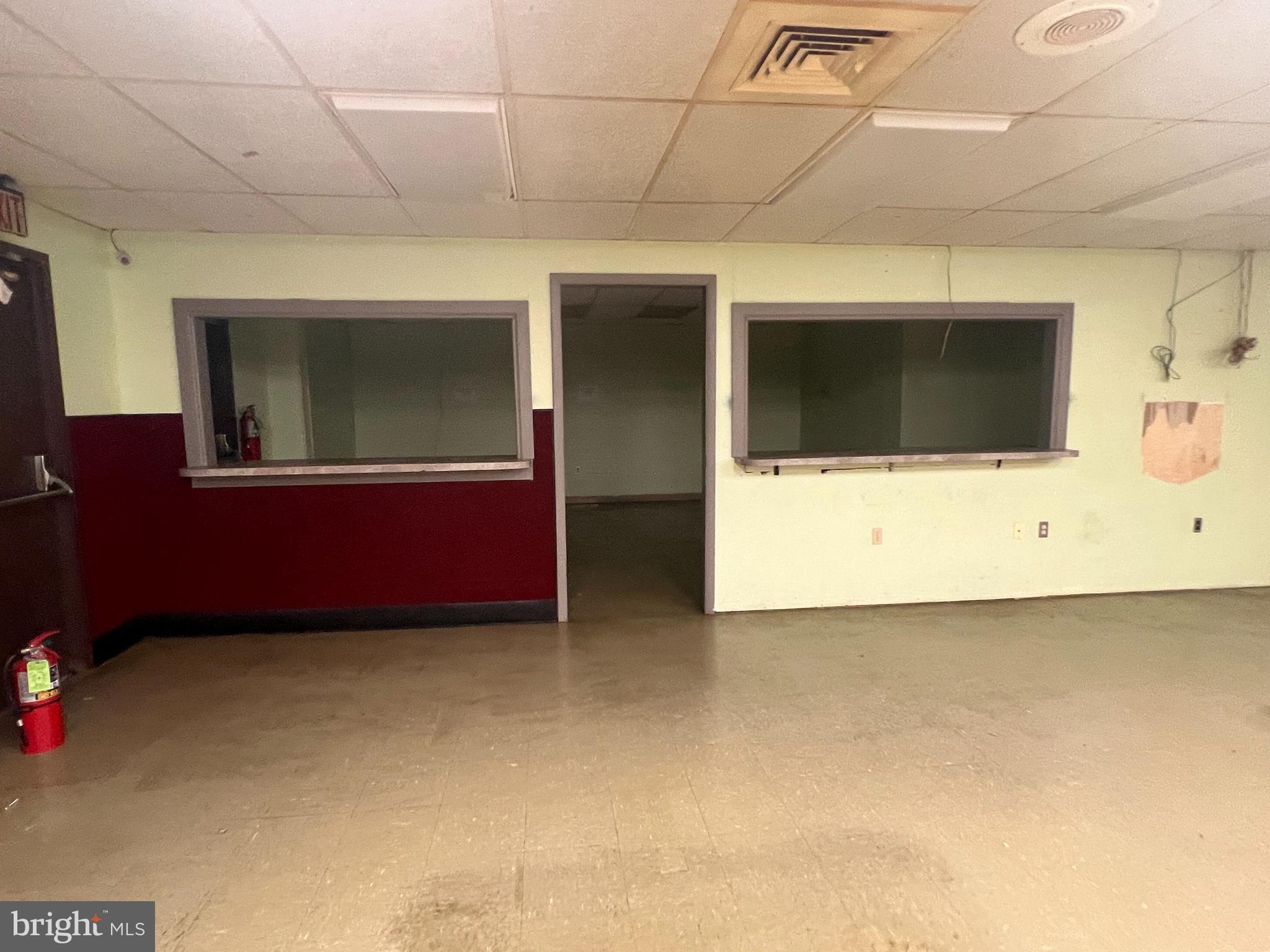 DERRY - Commercial Sale