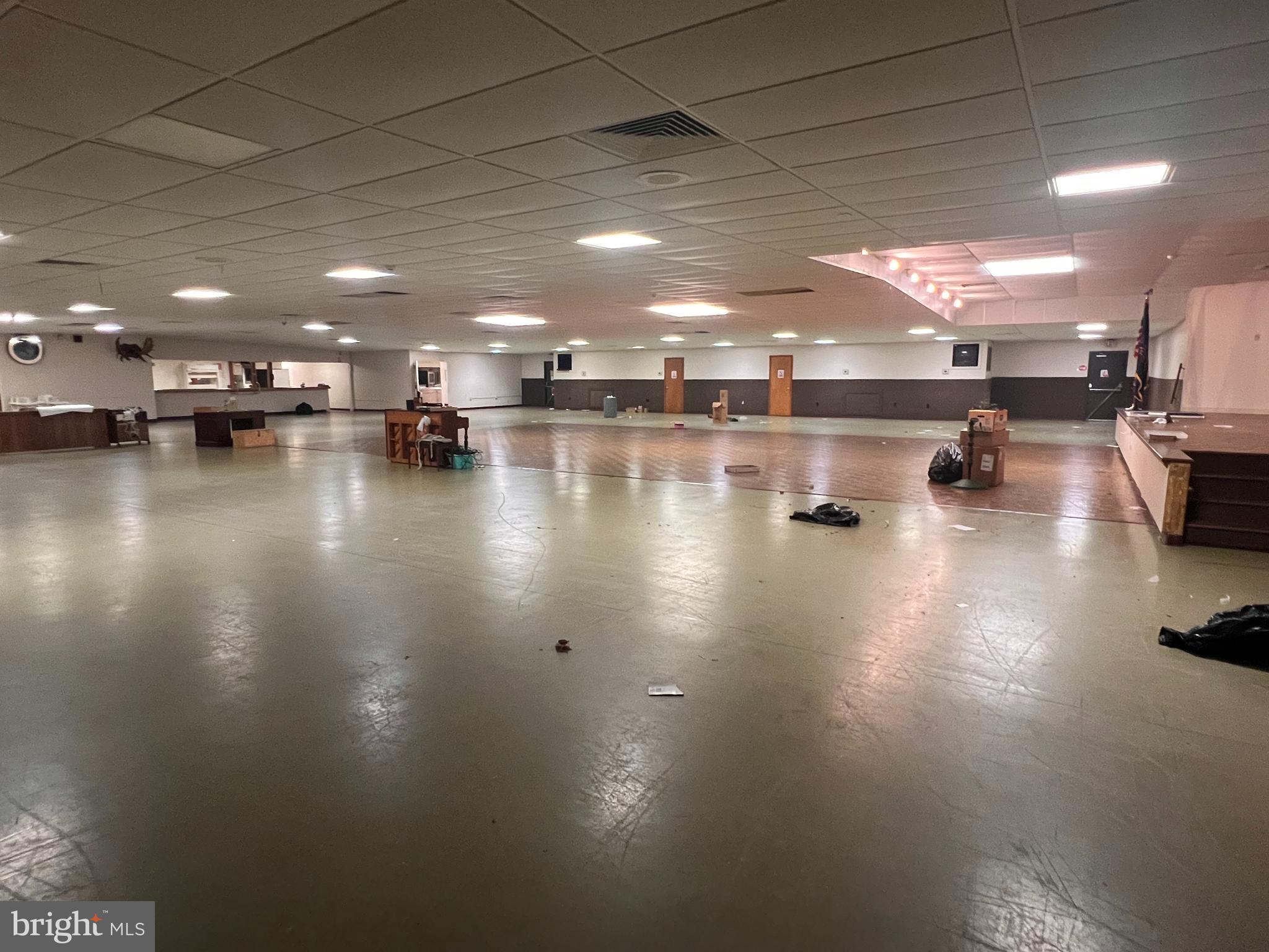 DERRY - Commercial Sale