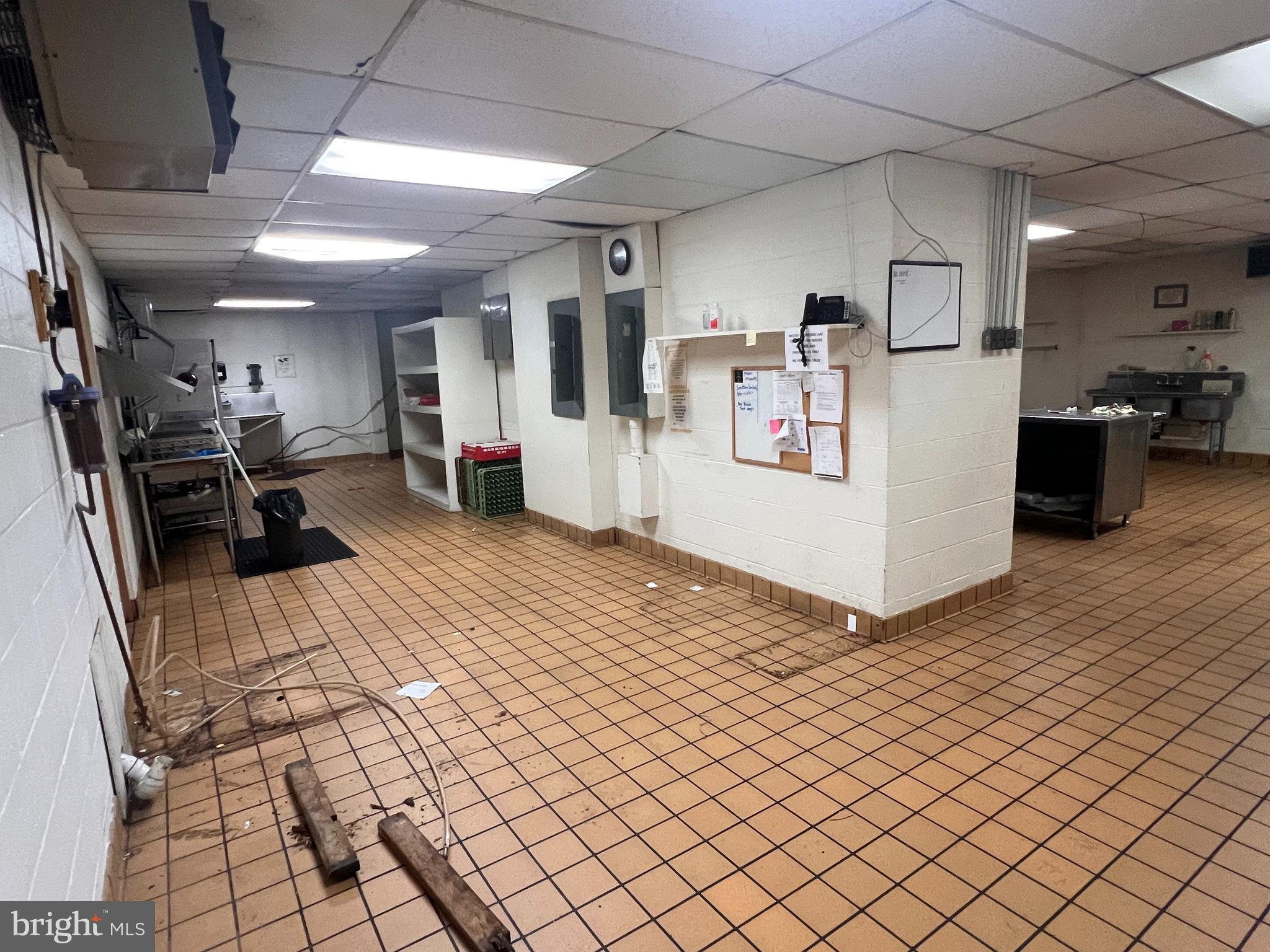 DERRY - Commercial Sale