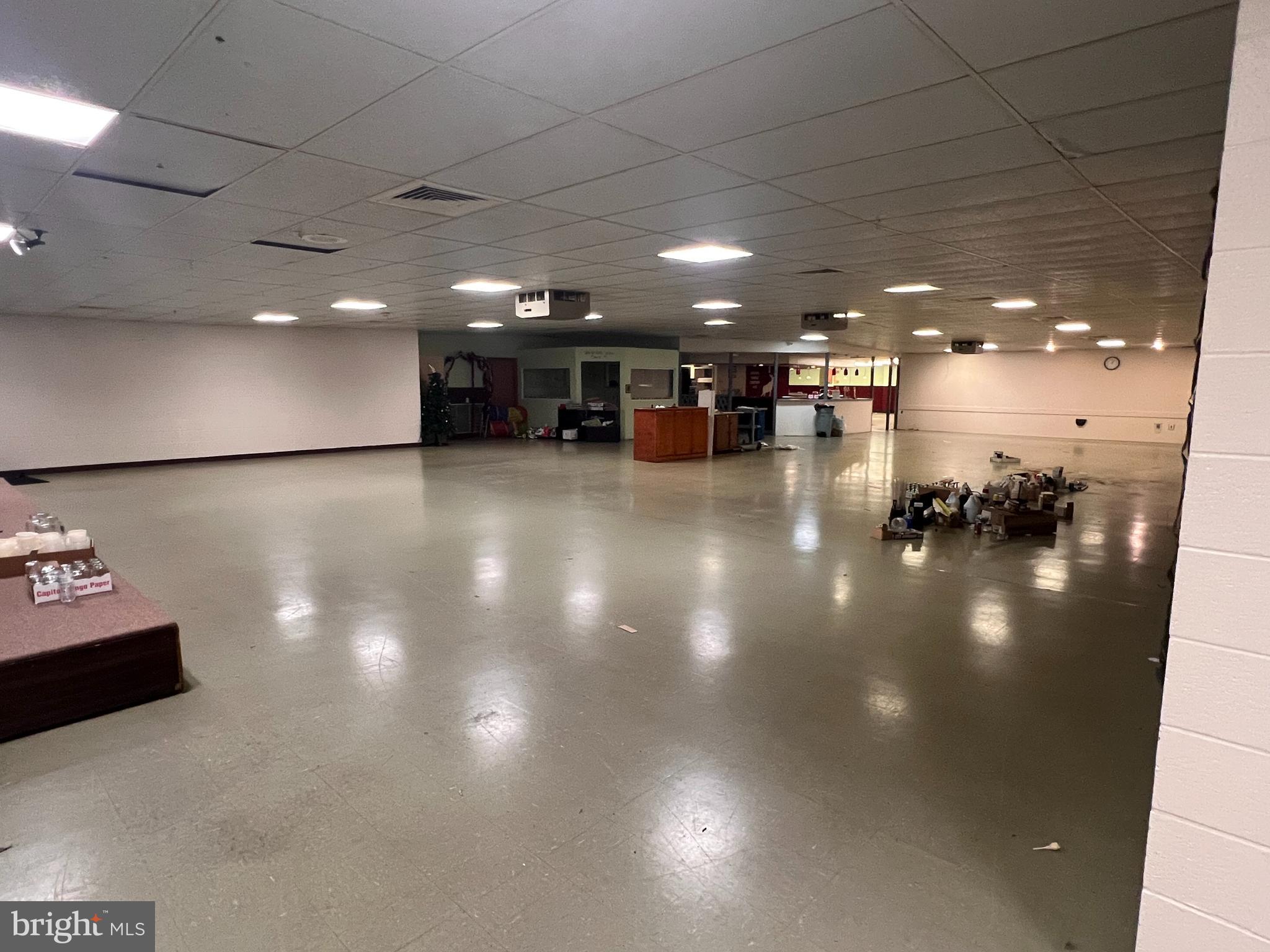 DERRY - Commercial Sale