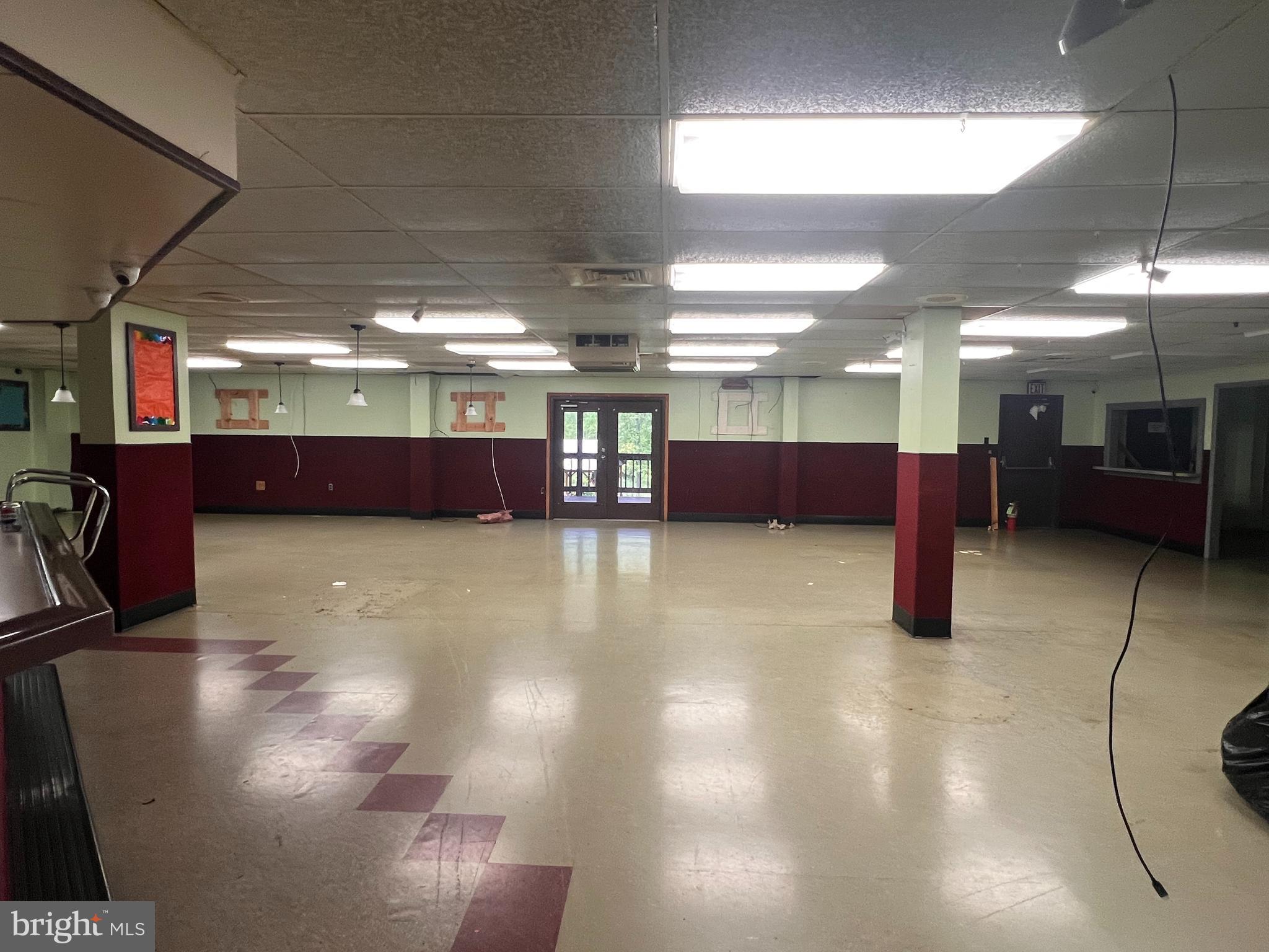 DERRY - Commercial Sale