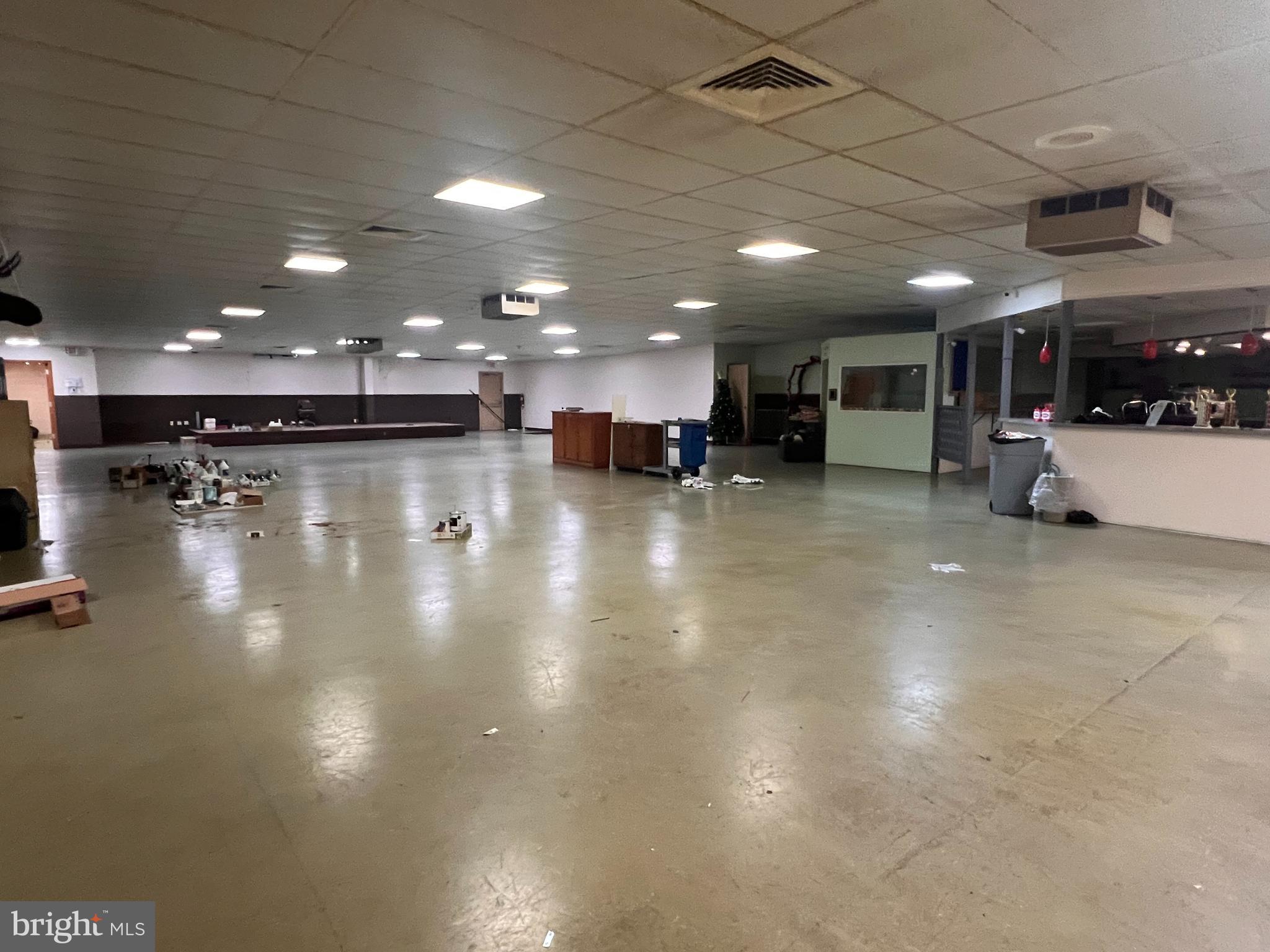 DERRY - Commercial Sale