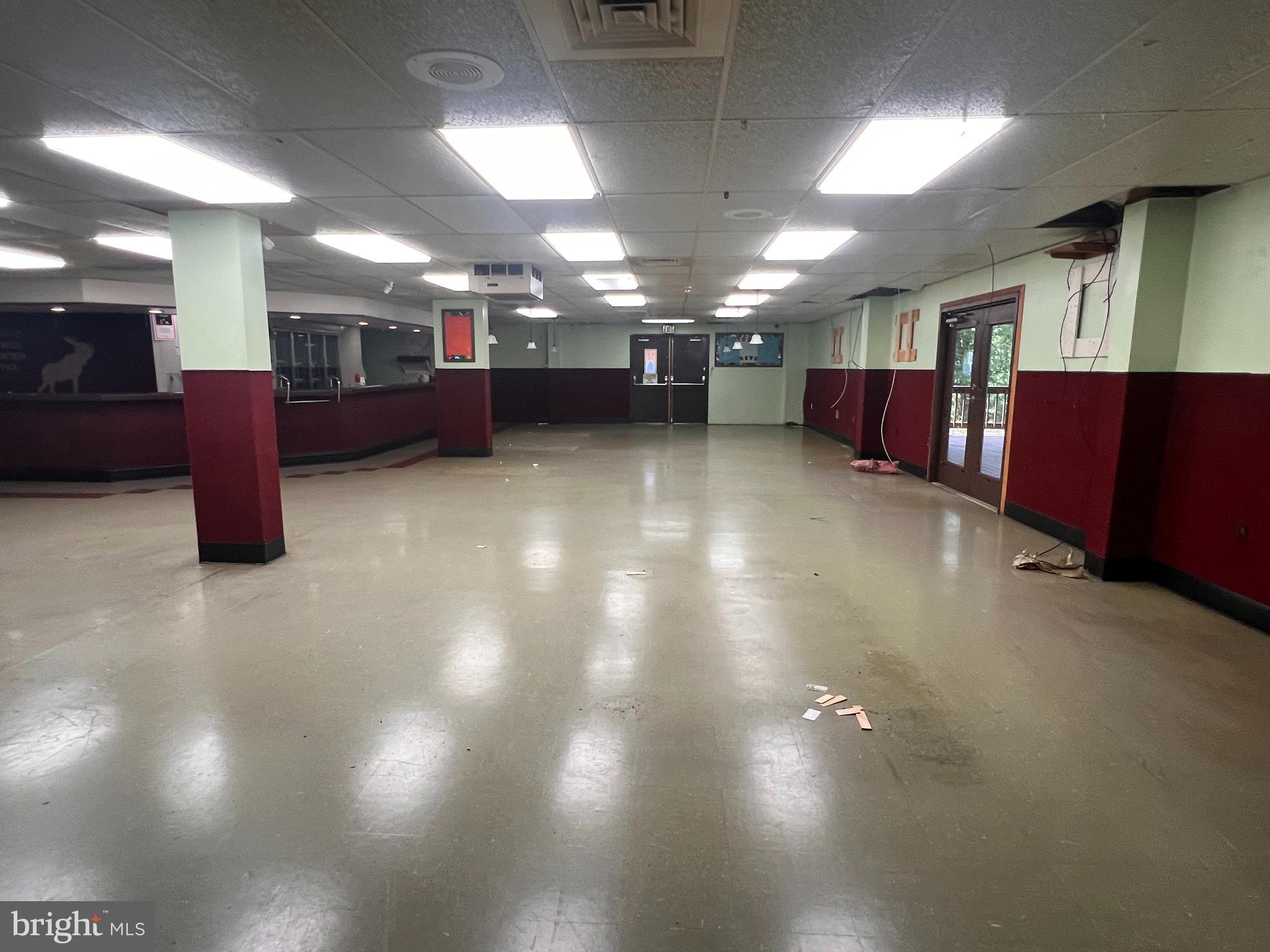 DERRY - Commercial Sale