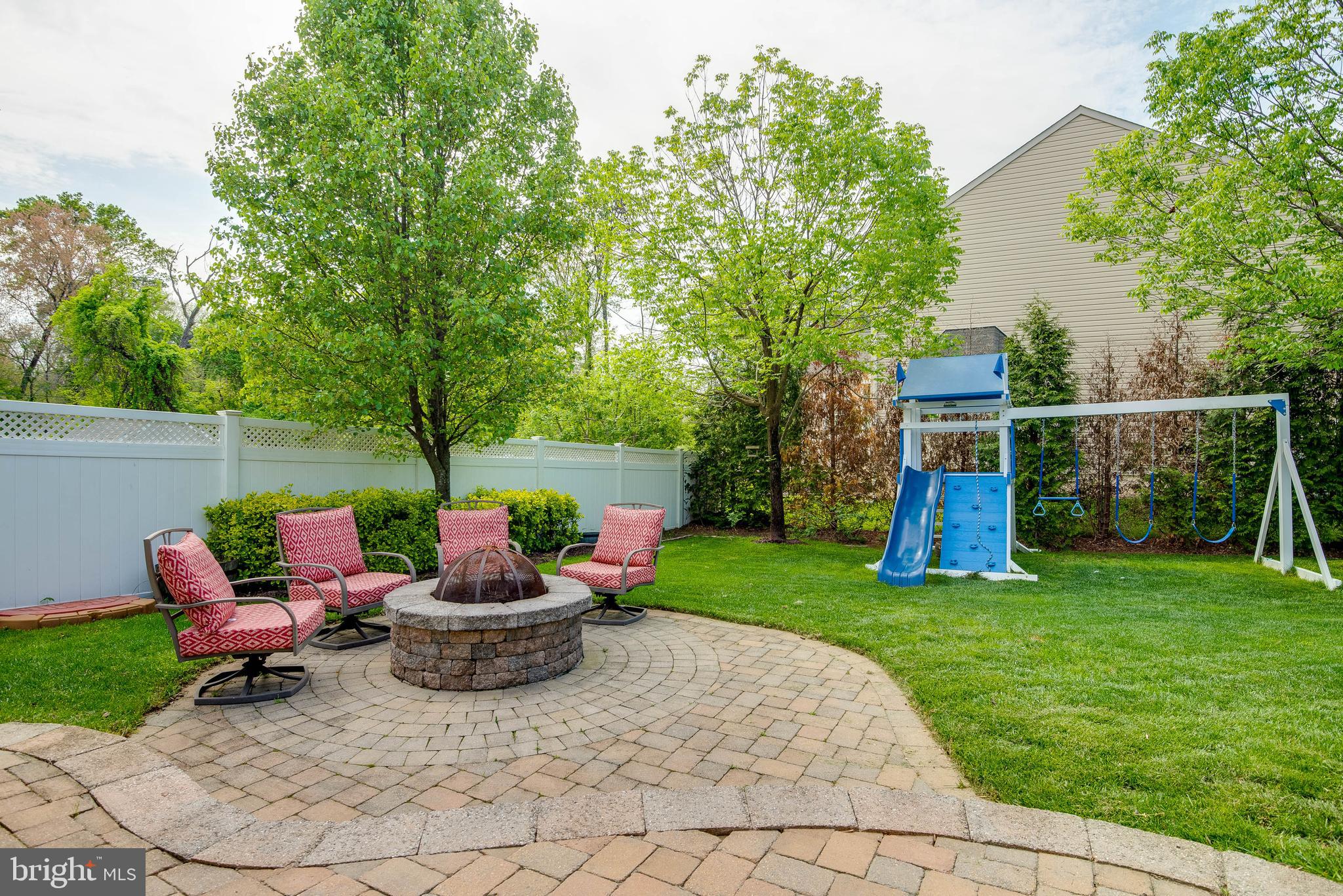 WAVERLY FARM - Residential