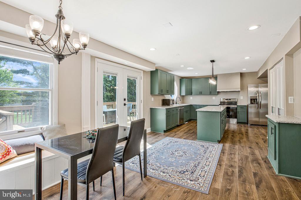 VILLAGE OF OAKLAND MILLS - Residential