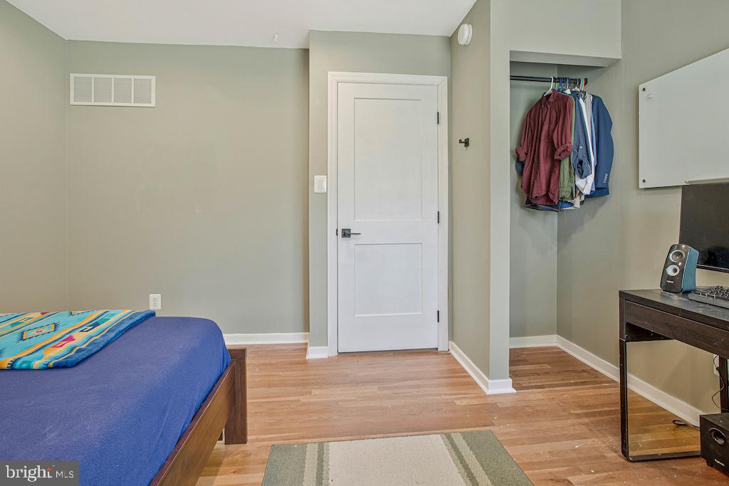 VILLAGE OF OAKLAND MILLS - Residential