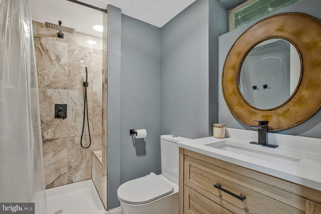 VILLAGE OF OAKLAND MILLS - Residential