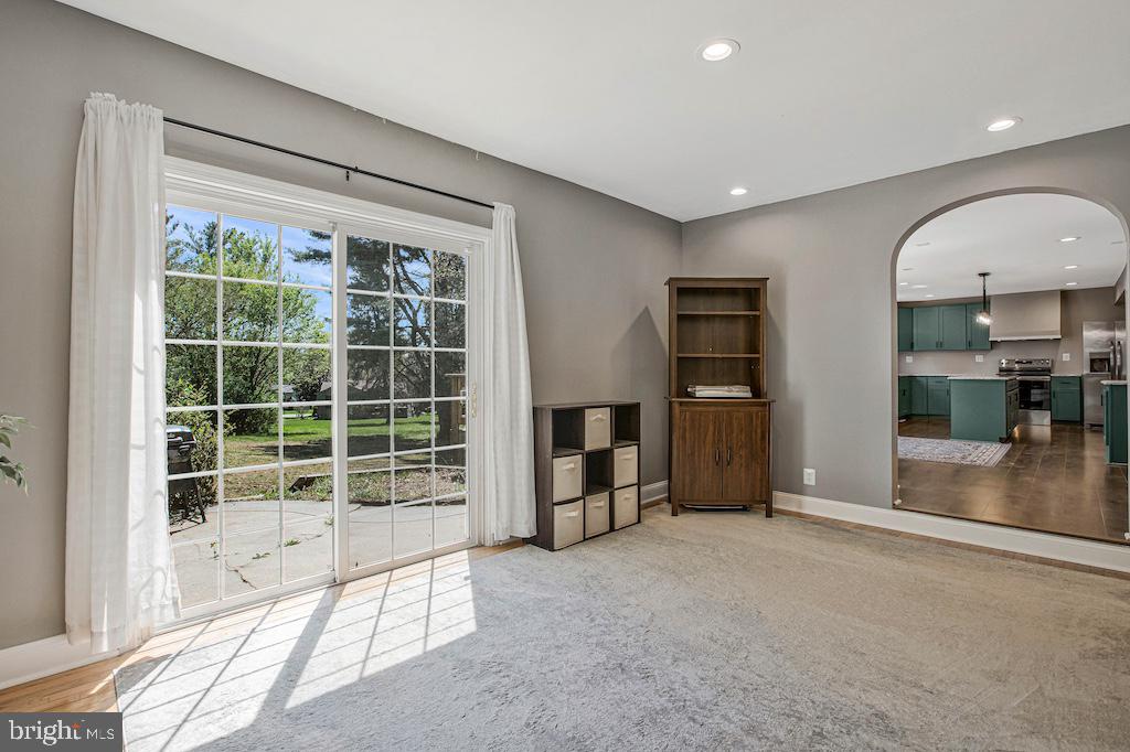 VILLAGE OF OAKLAND MILLS - Residential