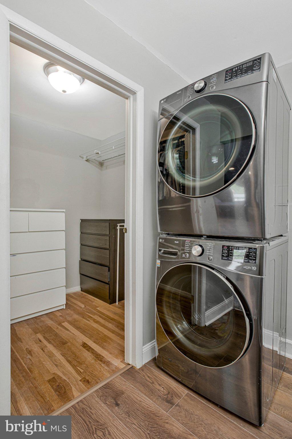 VILLAGE OF OAKLAND MILLS - Residential