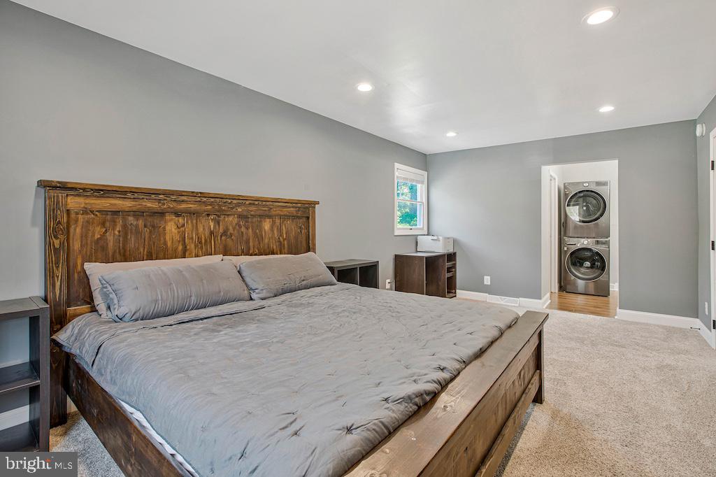 VILLAGE OF OAKLAND MILLS - Residential