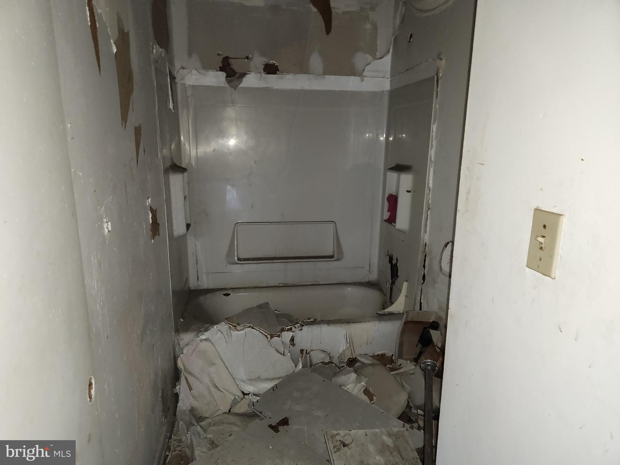 EAST BALTIMORE MIDWAY - Residential