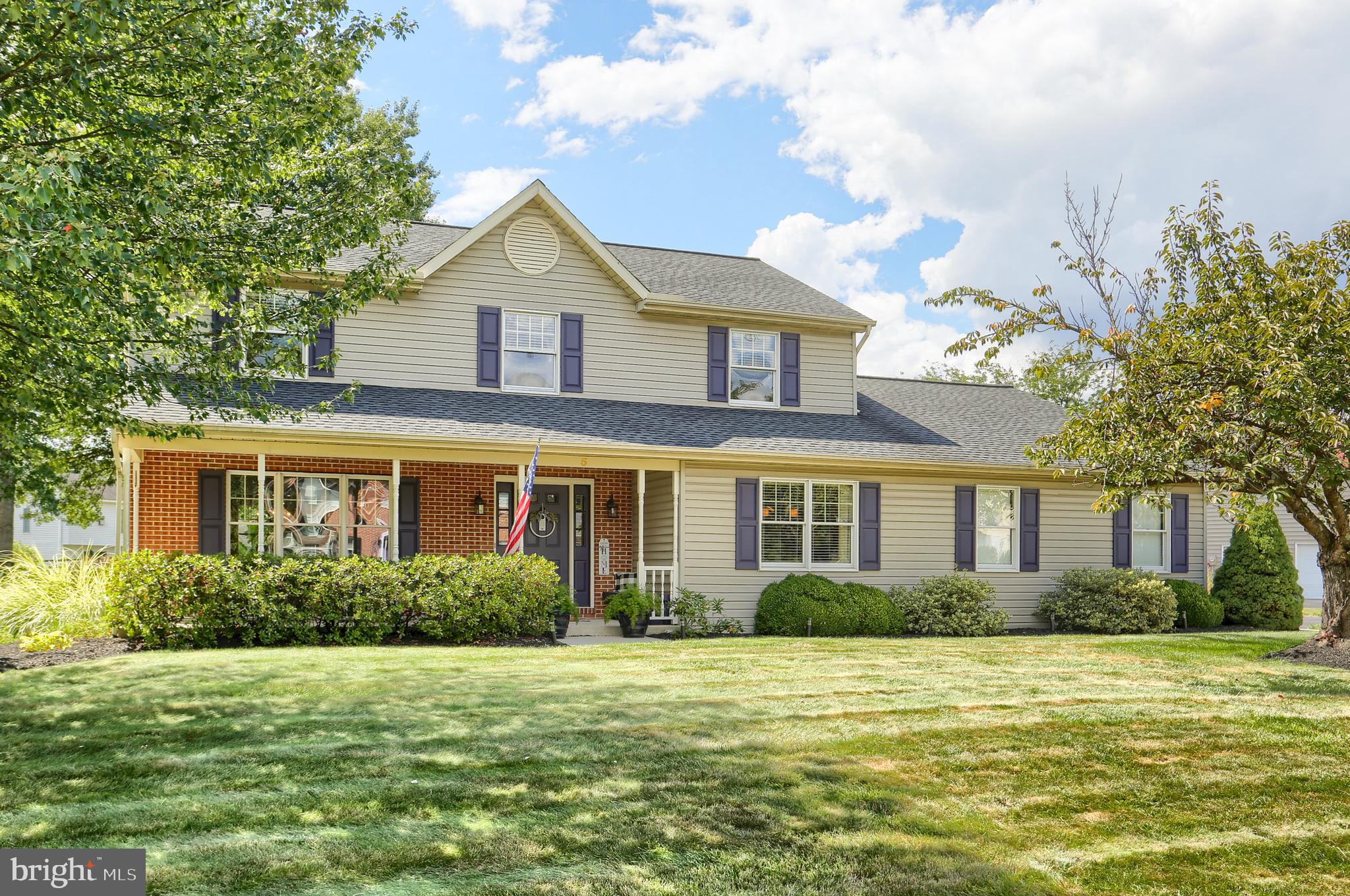 5 SURREY LANE
