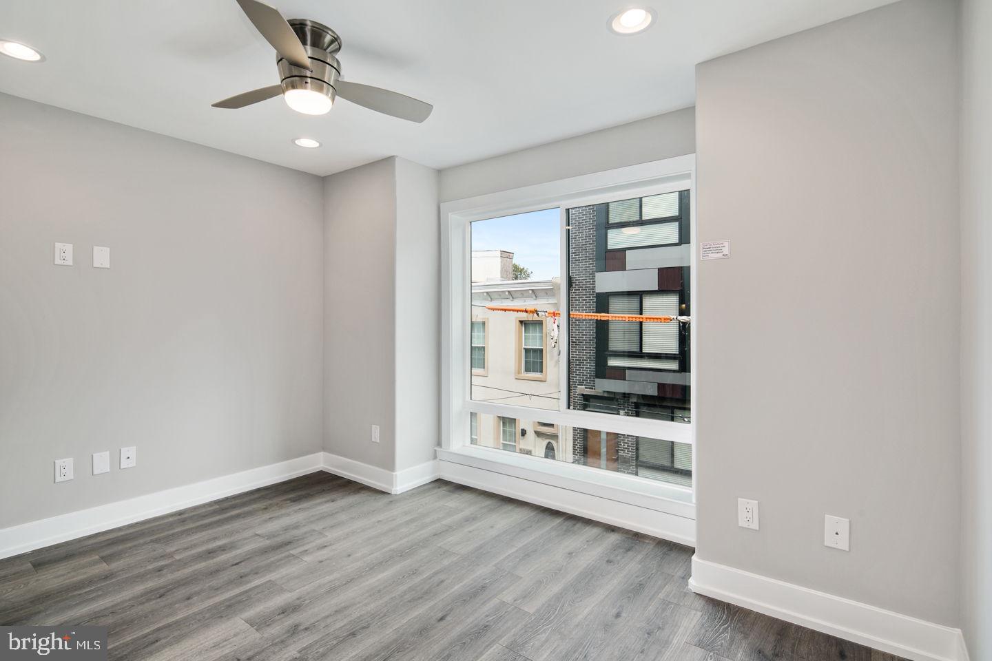 POINT BREEZE - Residential