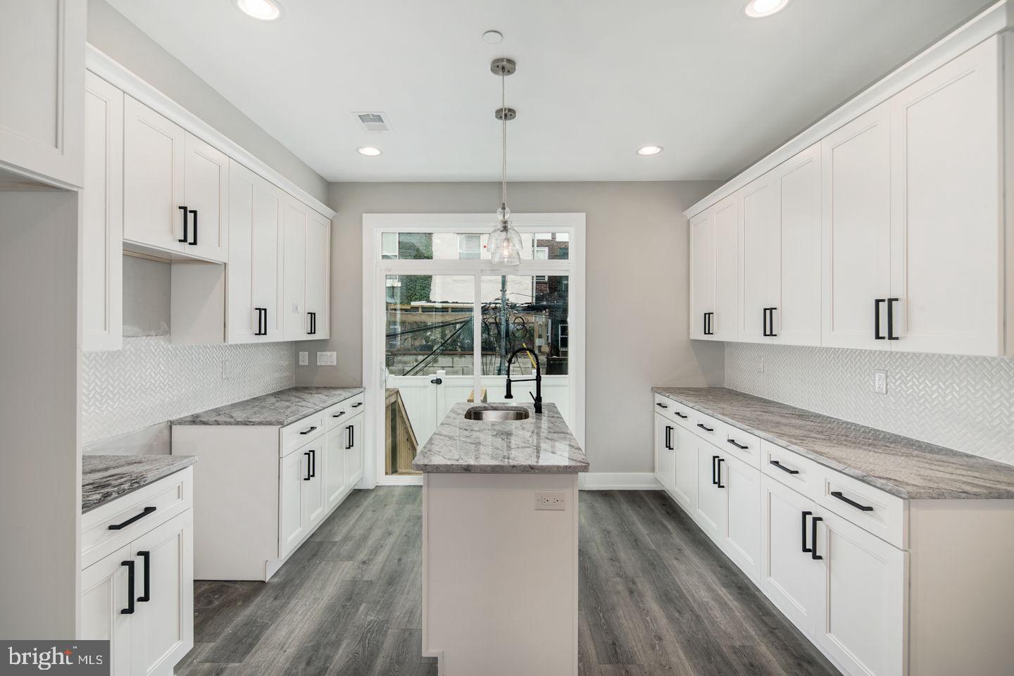 POINT BREEZE - Residential