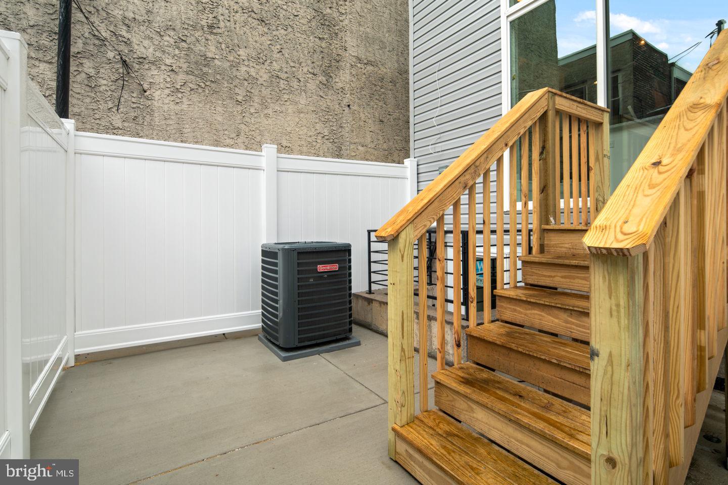 POINT BREEZE - Residential