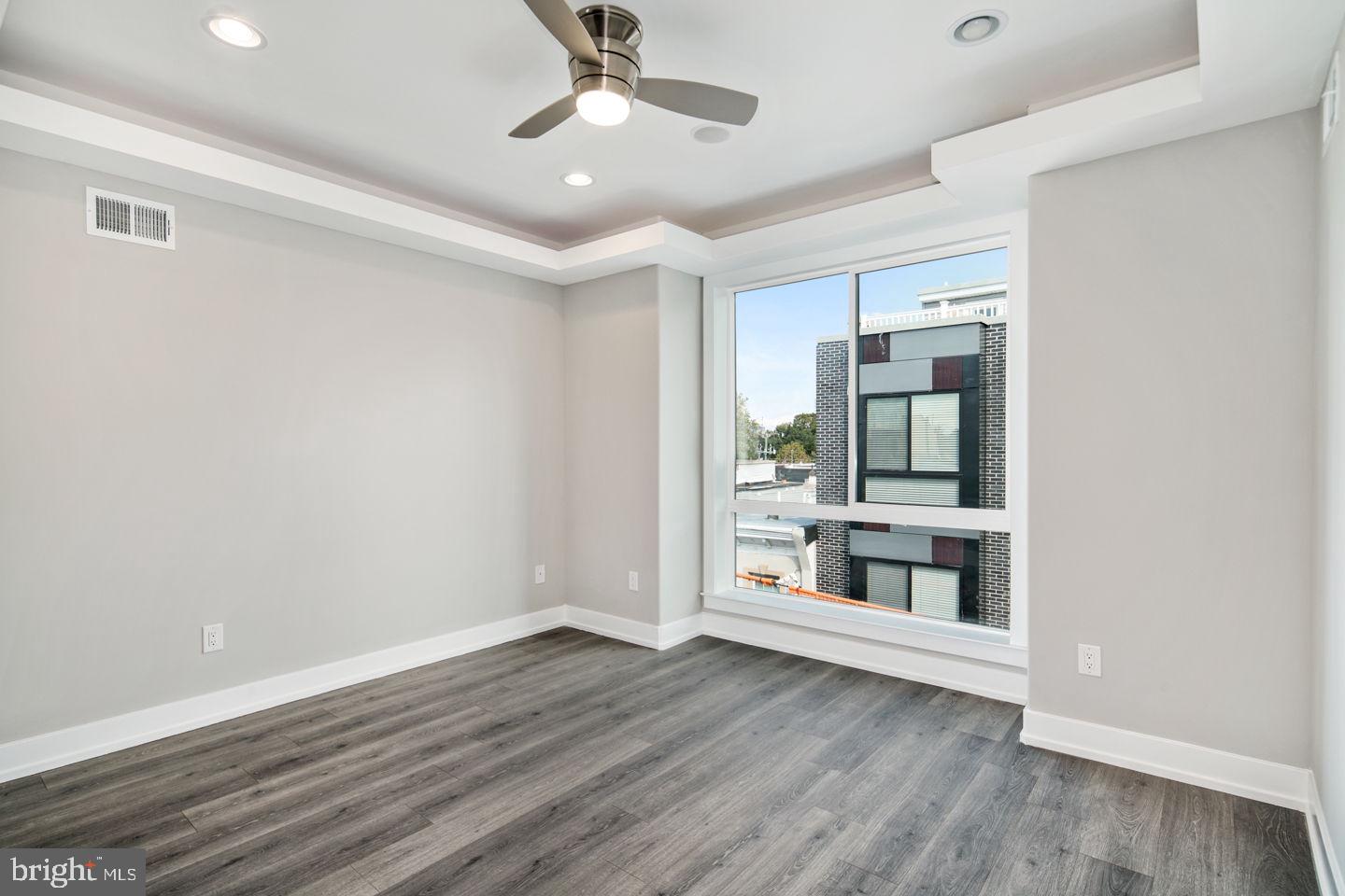 POINT BREEZE - Residential