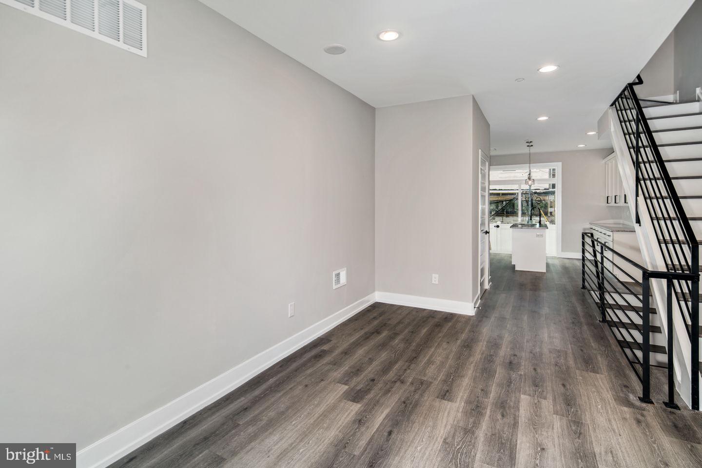 POINT BREEZE - Residential