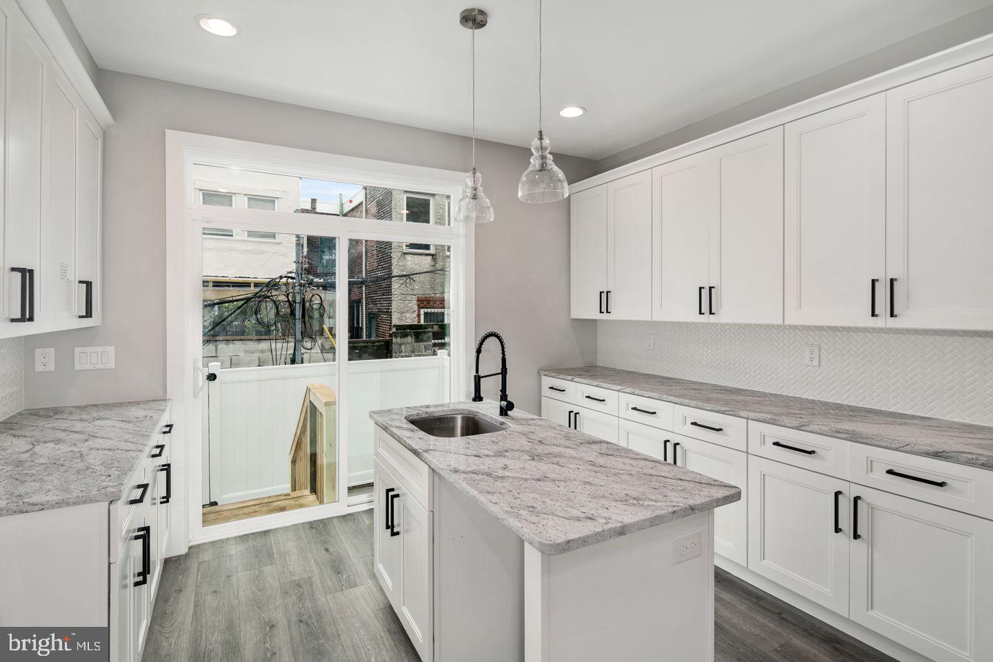 POINT BREEZE - Residential