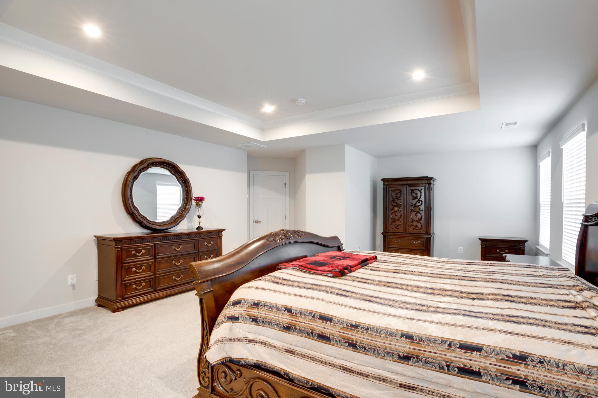 BROAD RUN ESTATES - Residential