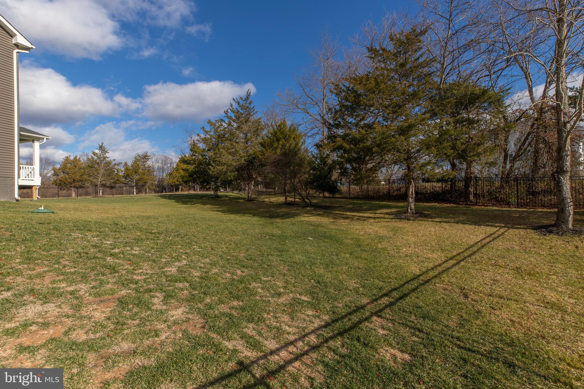 BROAD RUN ESTATES - Residential