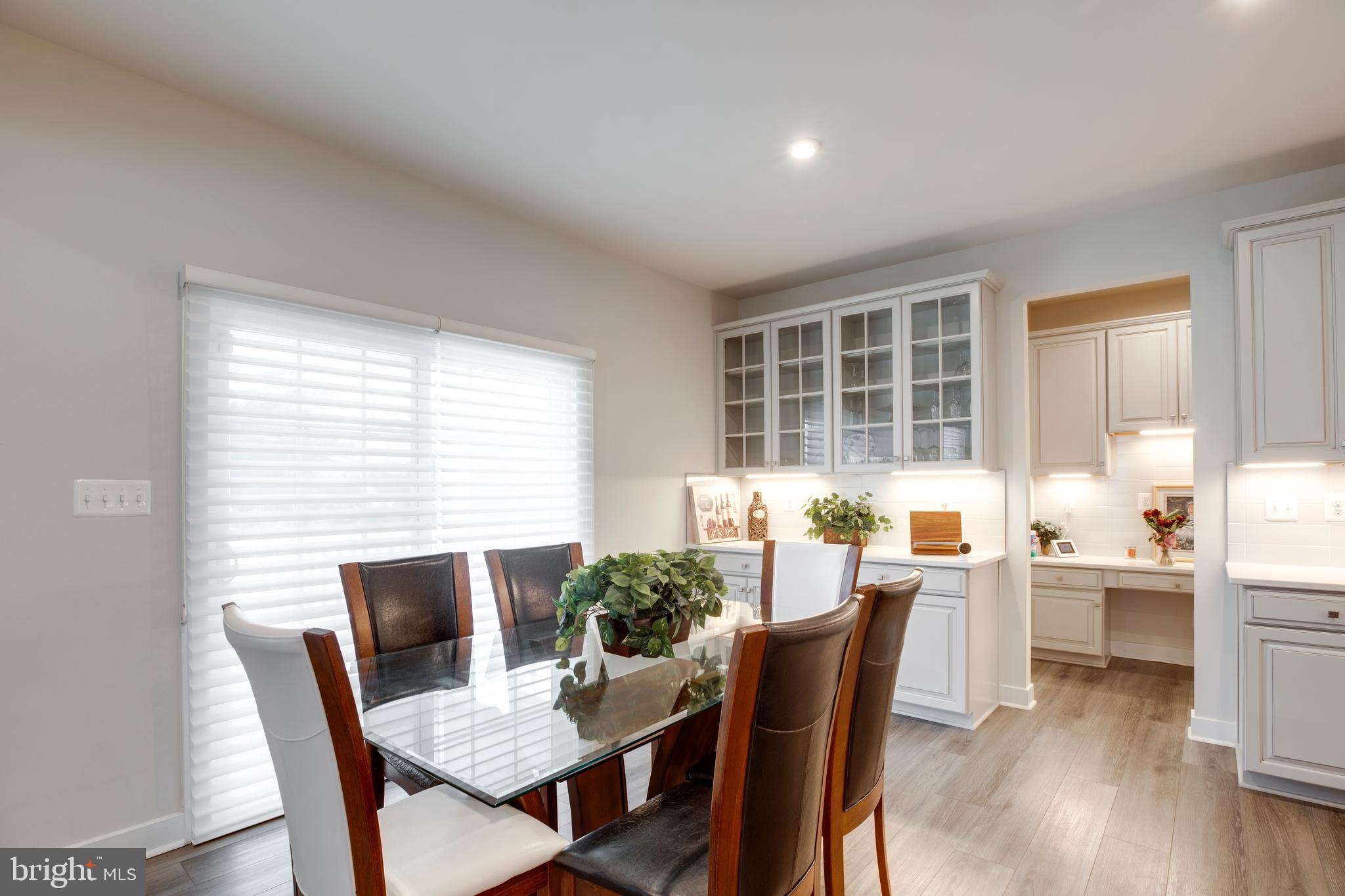 BROAD RUN ESTATES - Residential