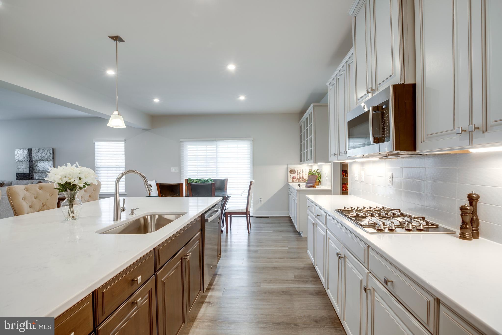 BROAD RUN ESTATES - Residential