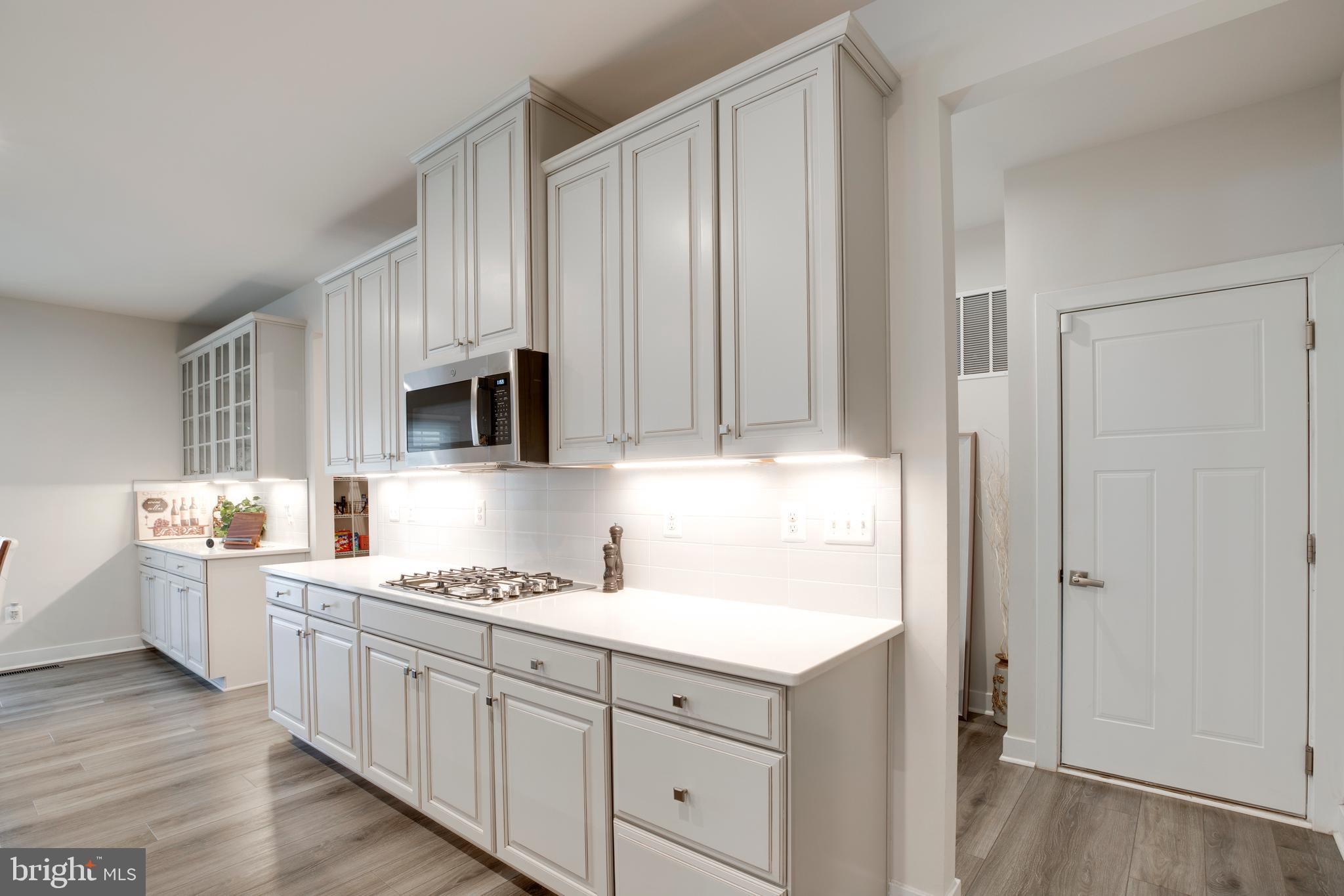 BROAD RUN ESTATES - Residential