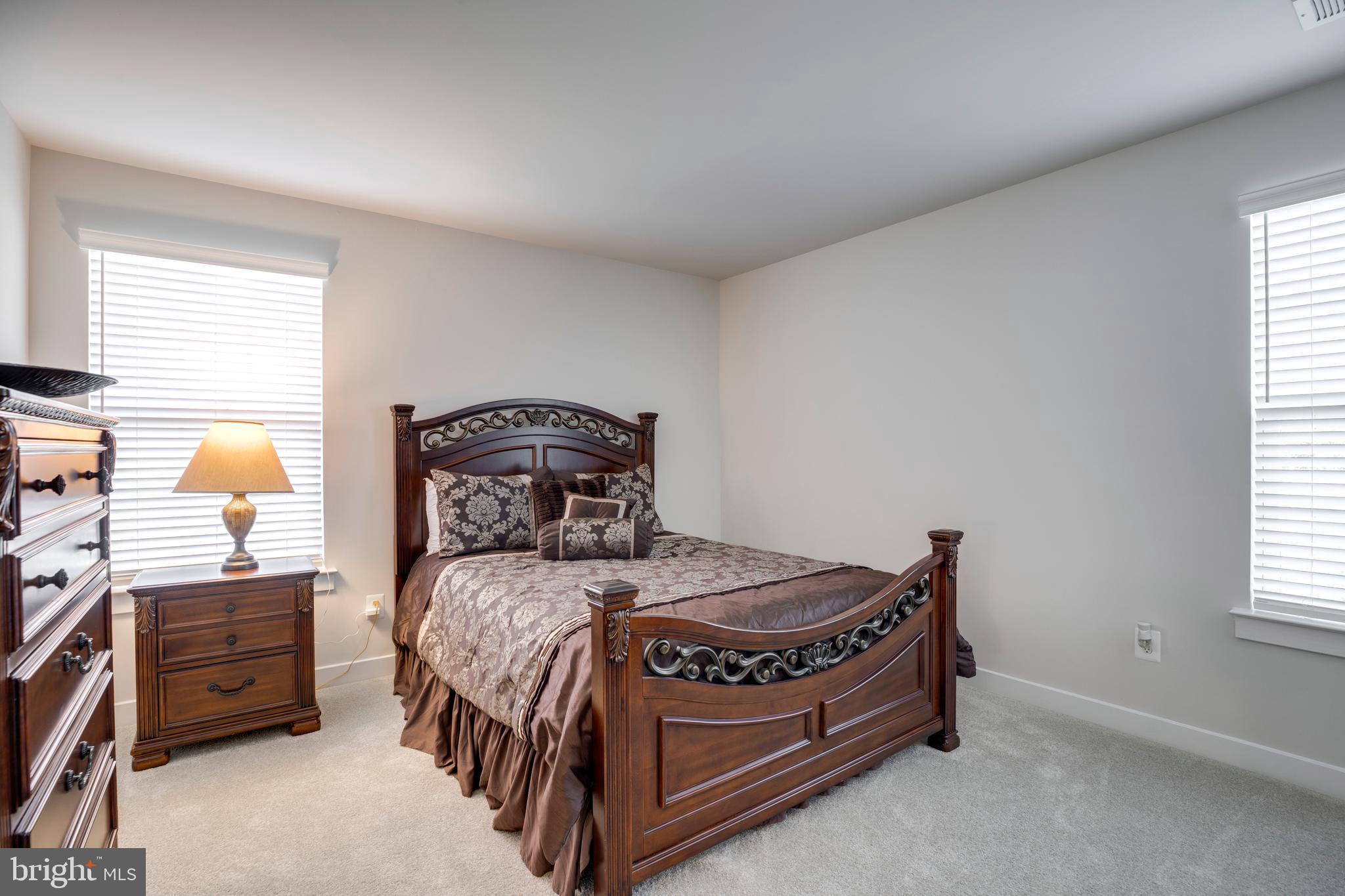 BROAD RUN ESTATES - Residential