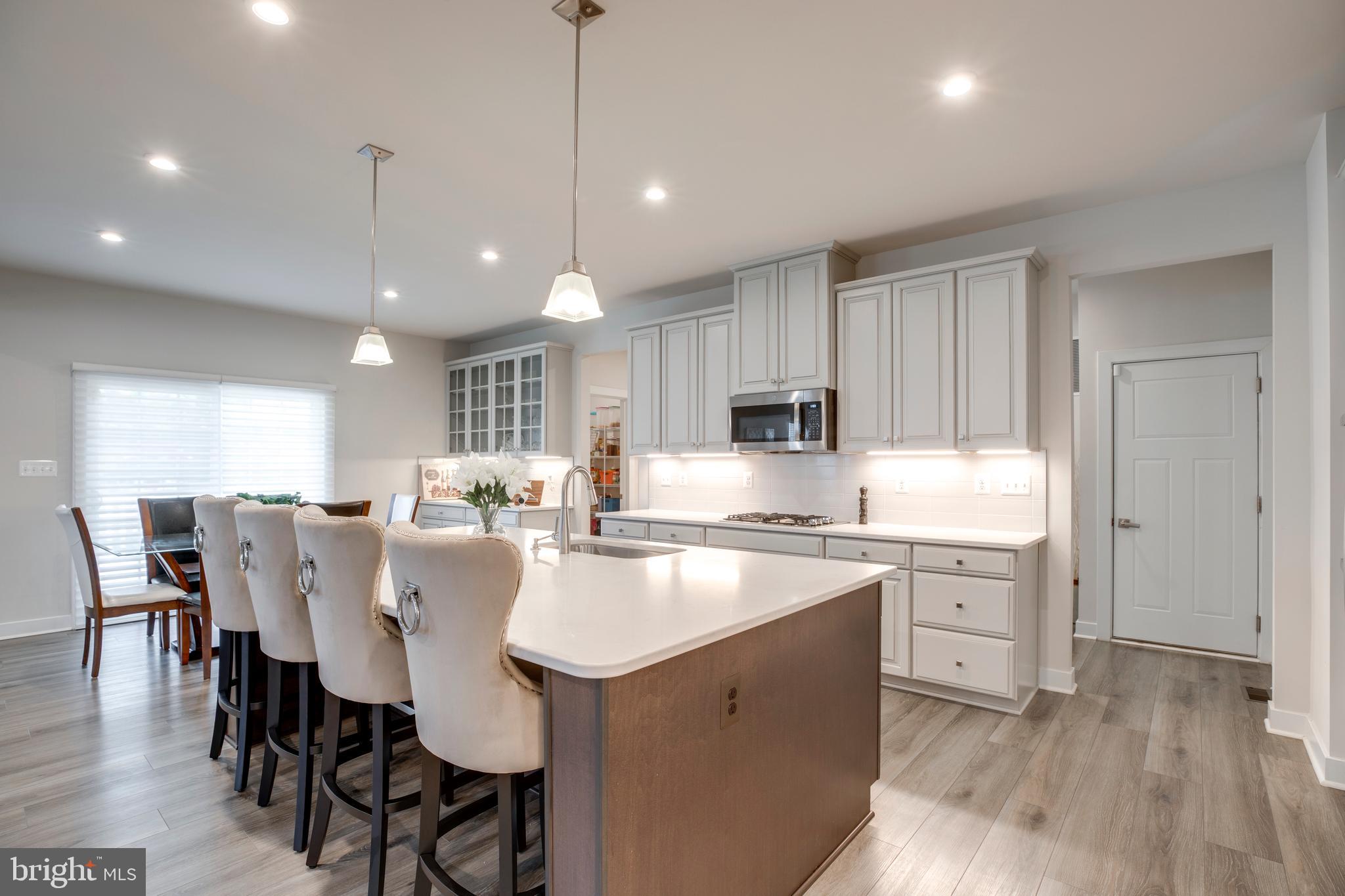 BROAD RUN ESTATES - Residential