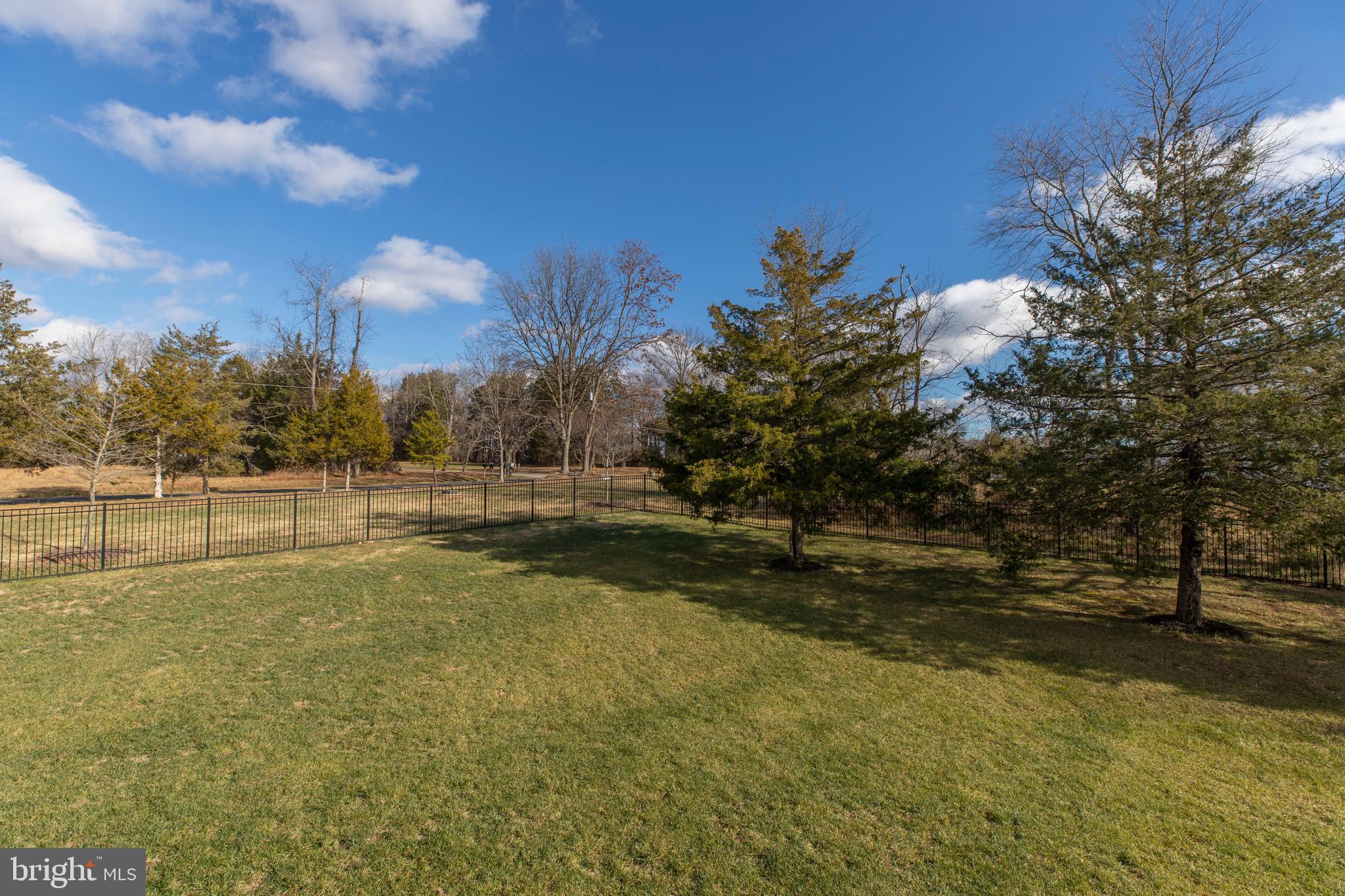 BROAD RUN ESTATES - Residential