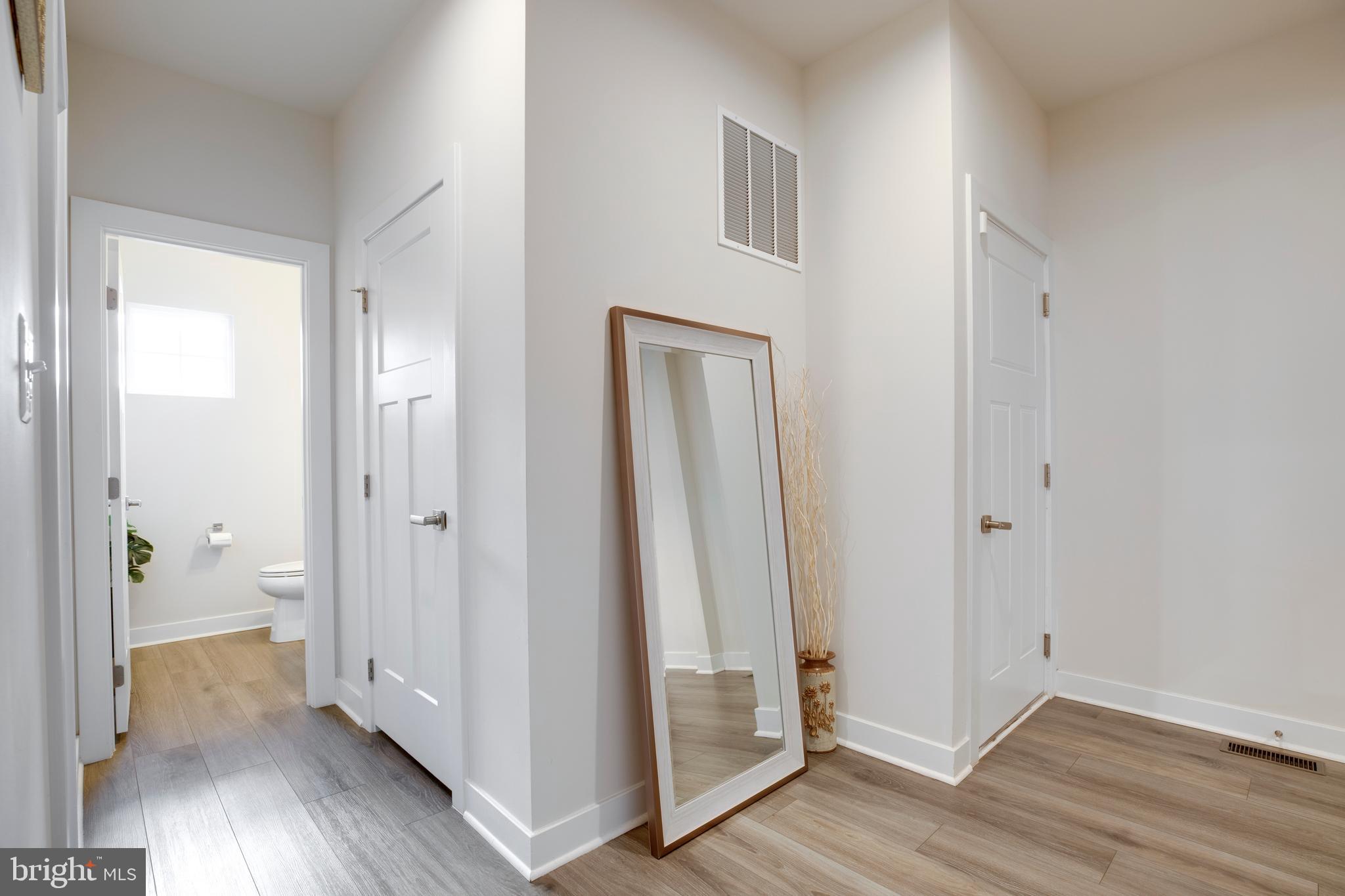 BROAD RUN ESTATES - Residential