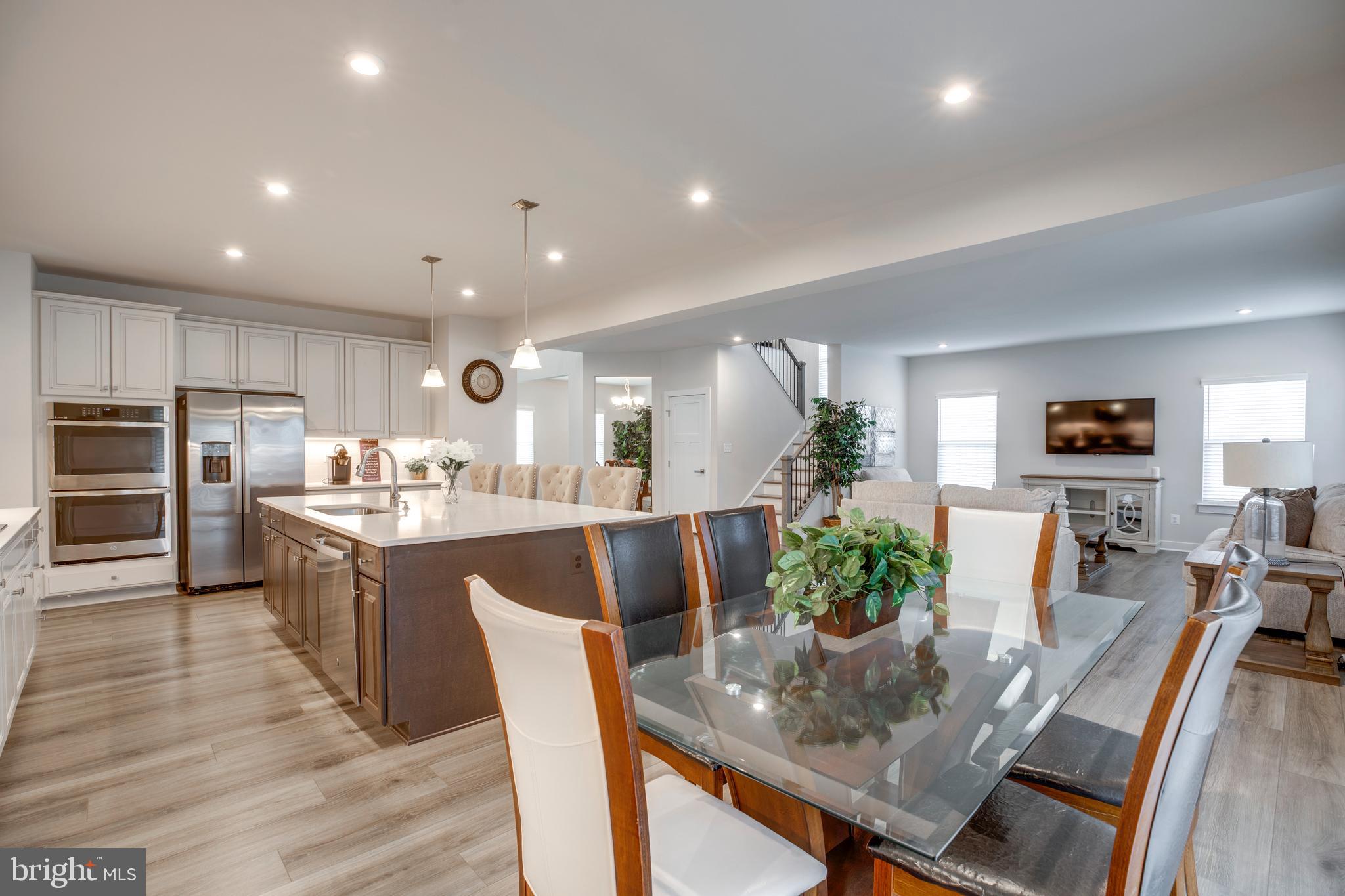 BROAD RUN ESTATES - Residential