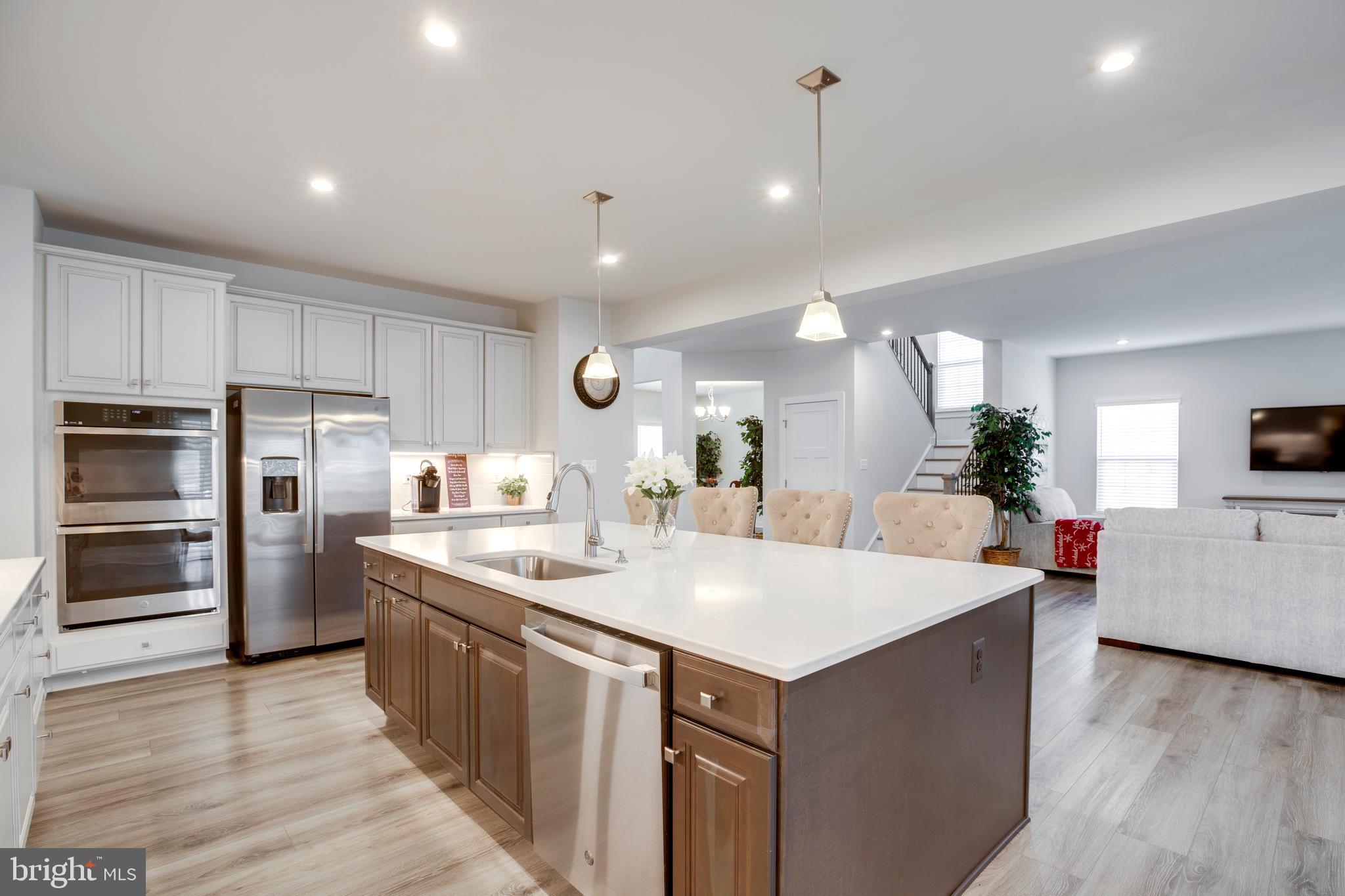 BROAD RUN ESTATES - Residential