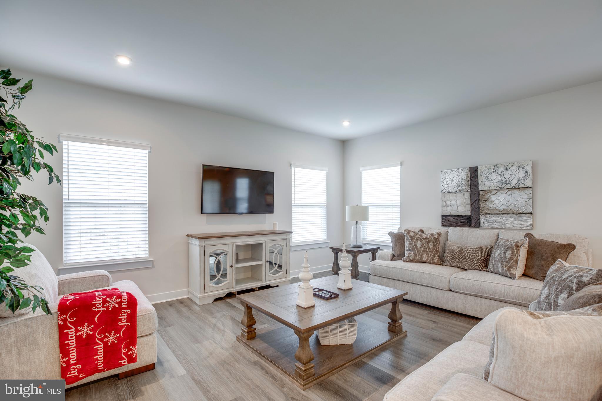 BROAD RUN ESTATES - Residential