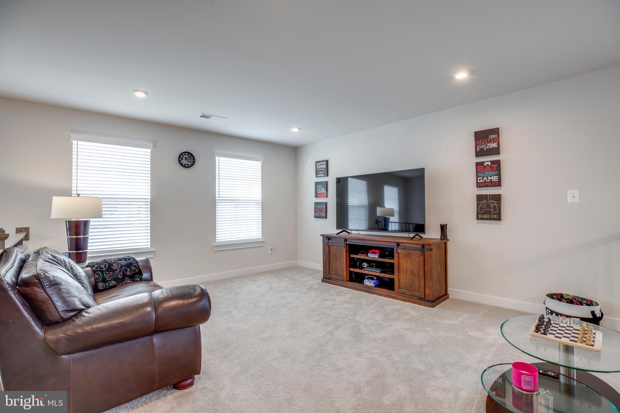 BROAD RUN ESTATES - Residential