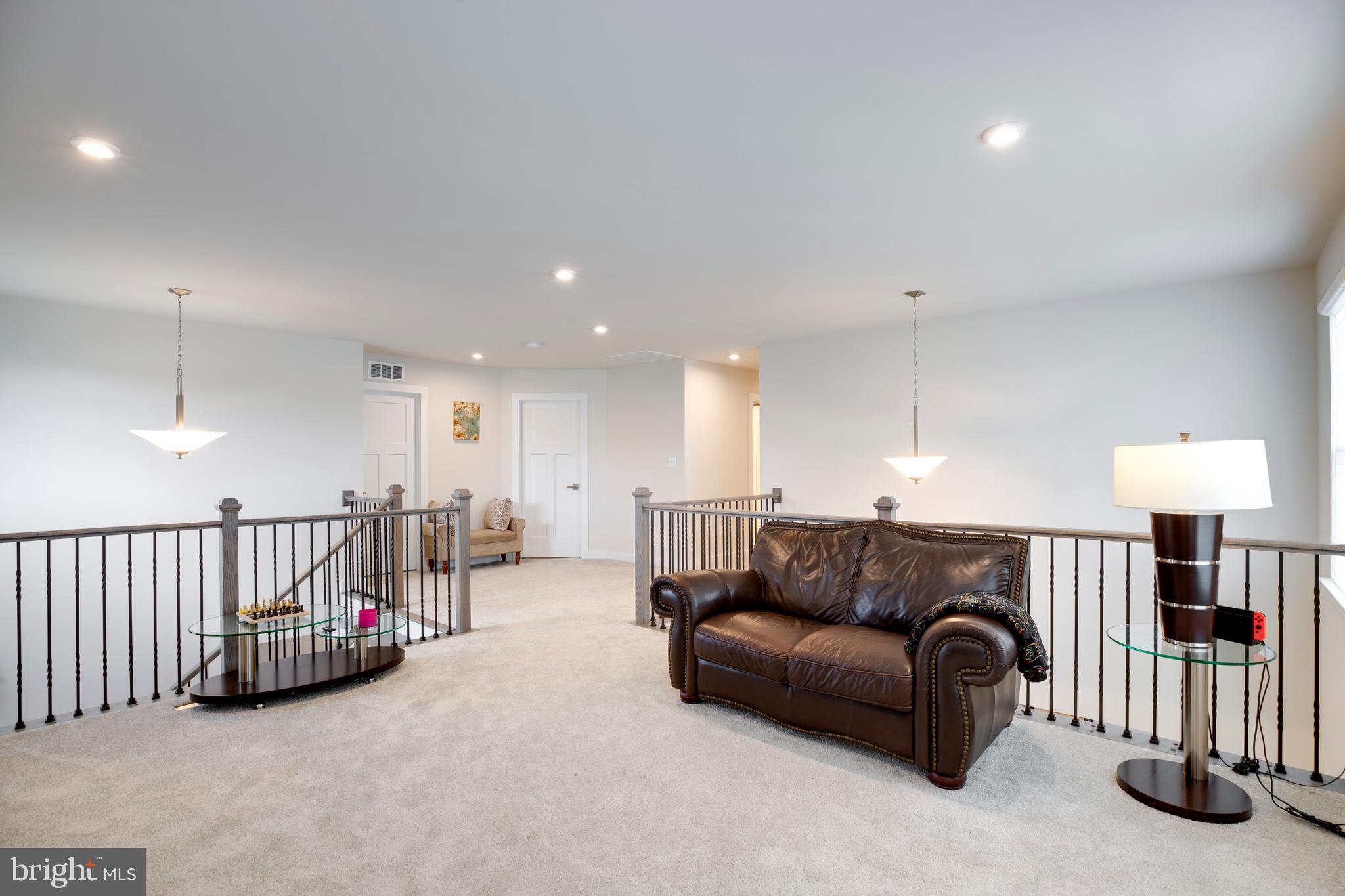 BROAD RUN ESTATES - Residential