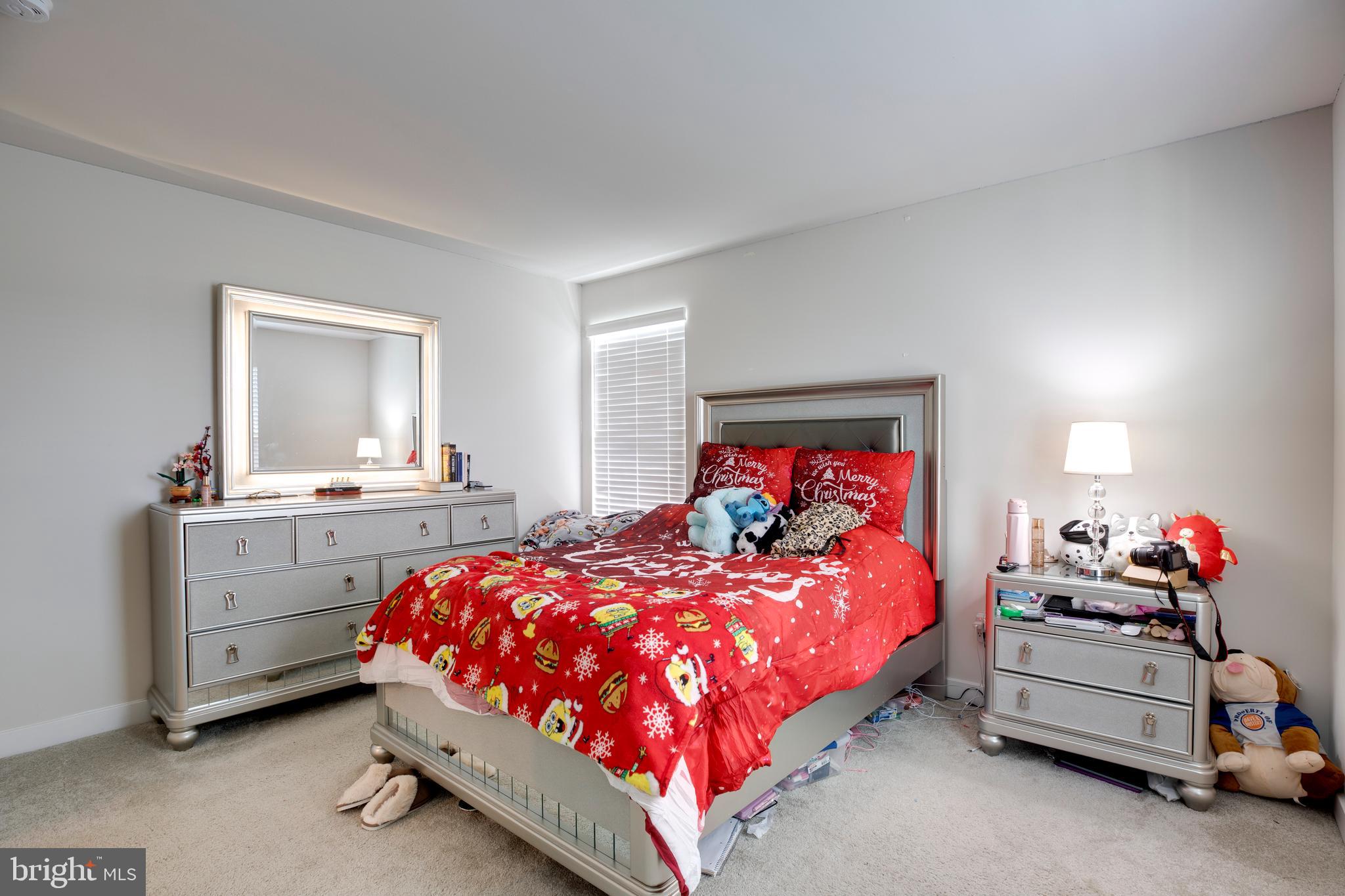 BROAD RUN ESTATES - Residential